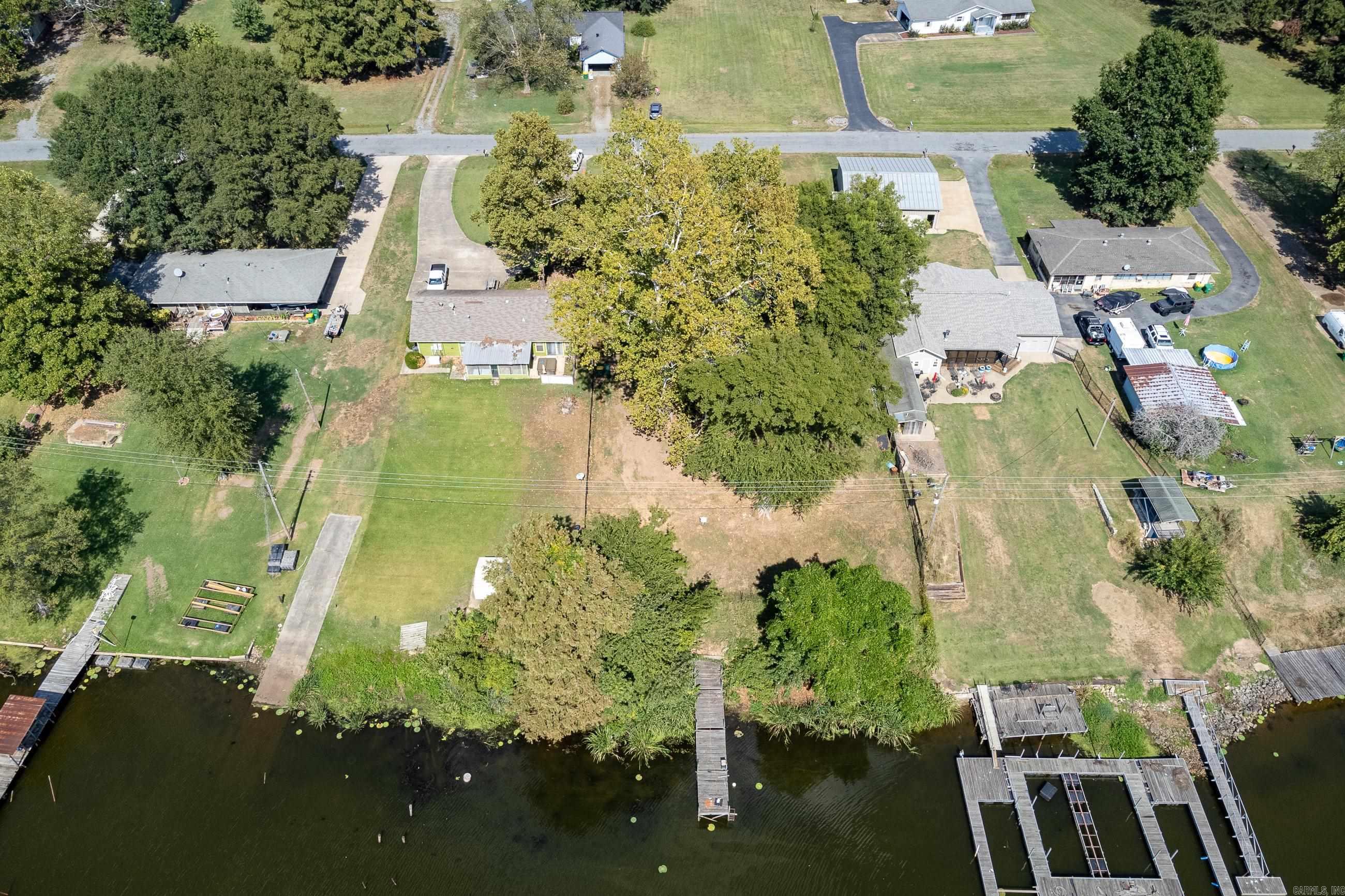 RIVER MANOR EST - Residential