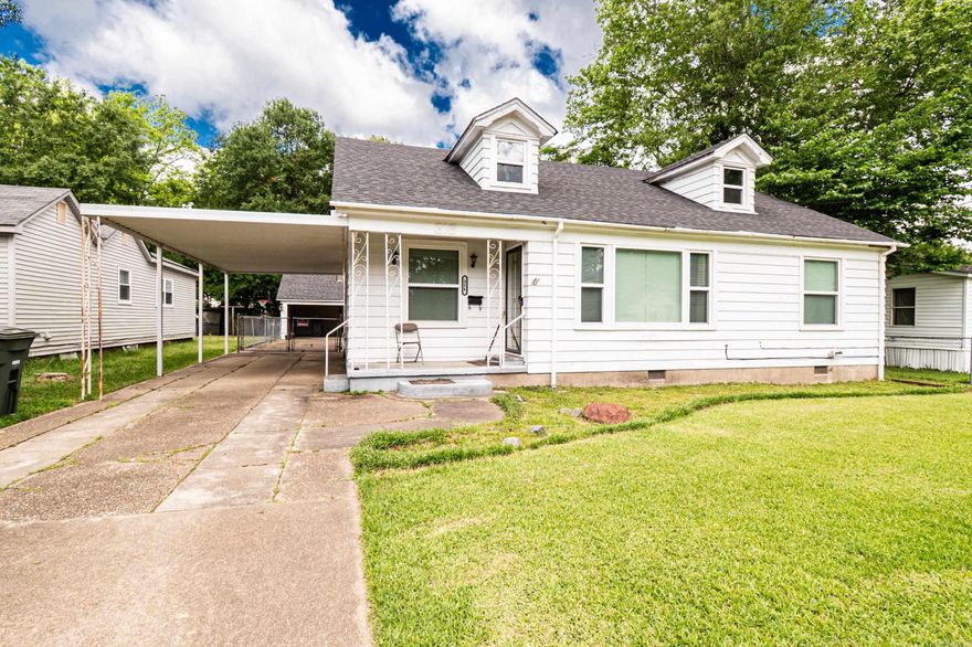 Nice remodeled home in the heart of Monticello. This 2 story home provides plenty of room for a family. The newer roof and windows were installed to insure minimal maintenance for the foreseeable future. Enjoy the fenced in back yard and the nice back porch. Call today to schedule an appointment.