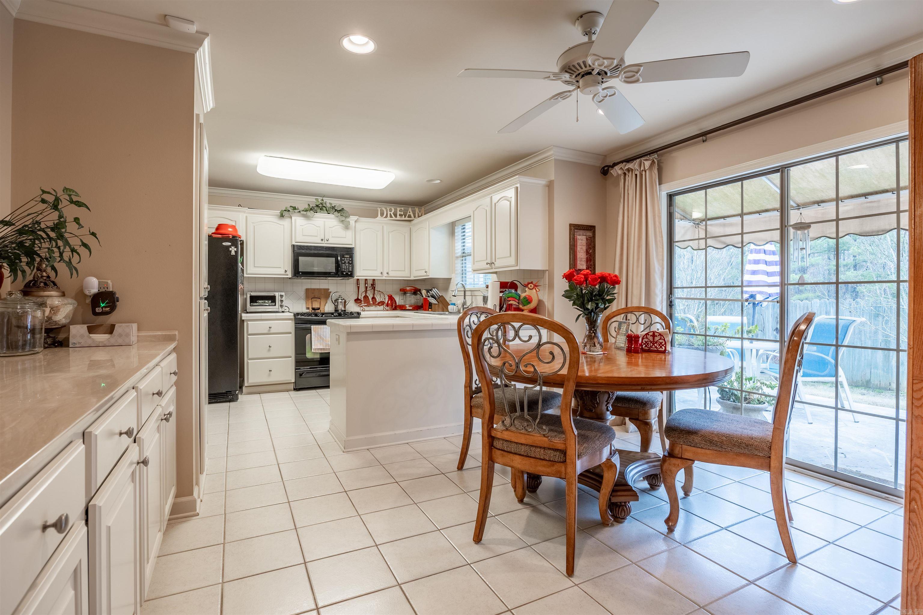 OAKS BLUFF ADDITION - Residential