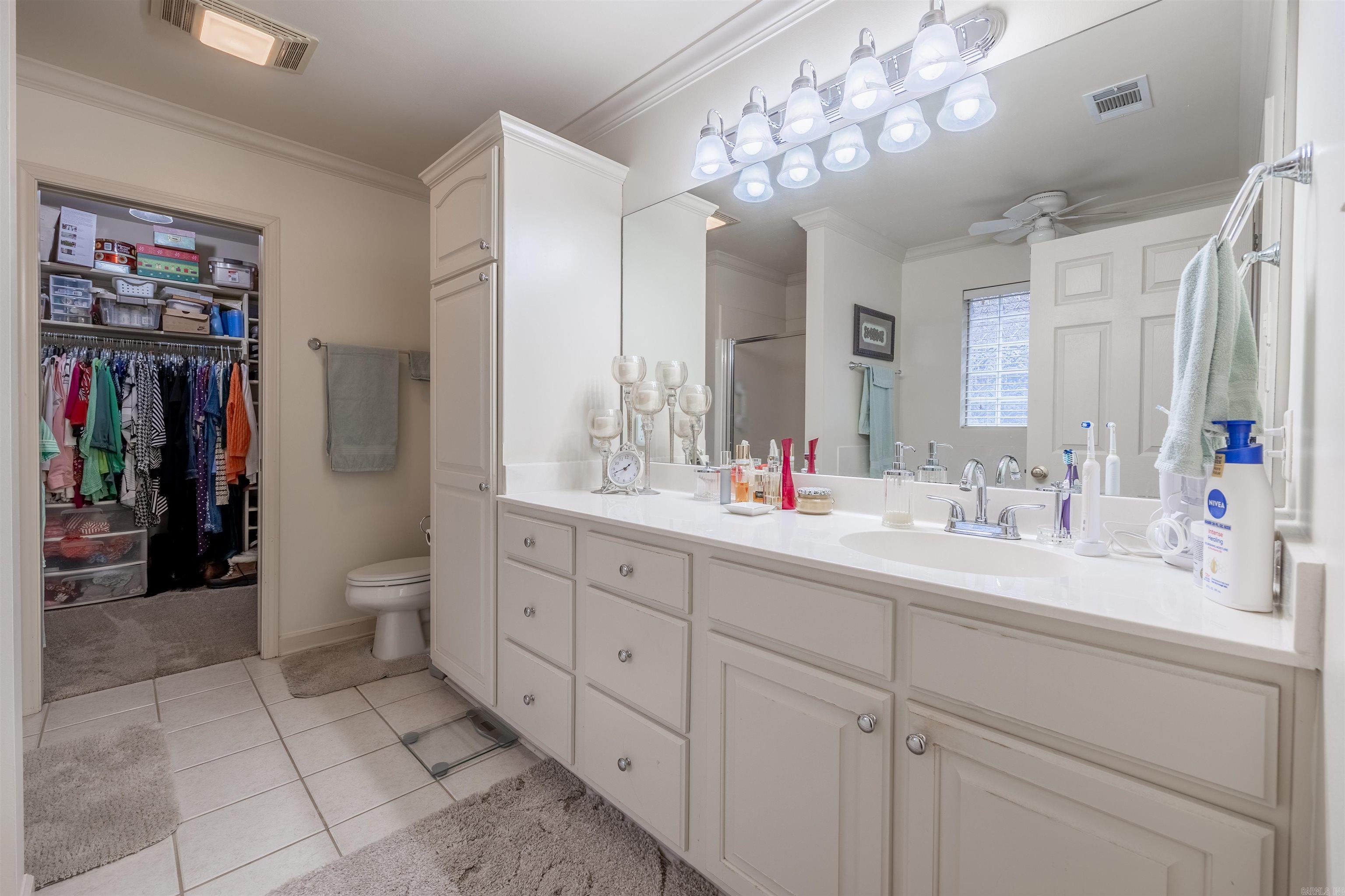 OAKS BLUFF ADDITION - Residential