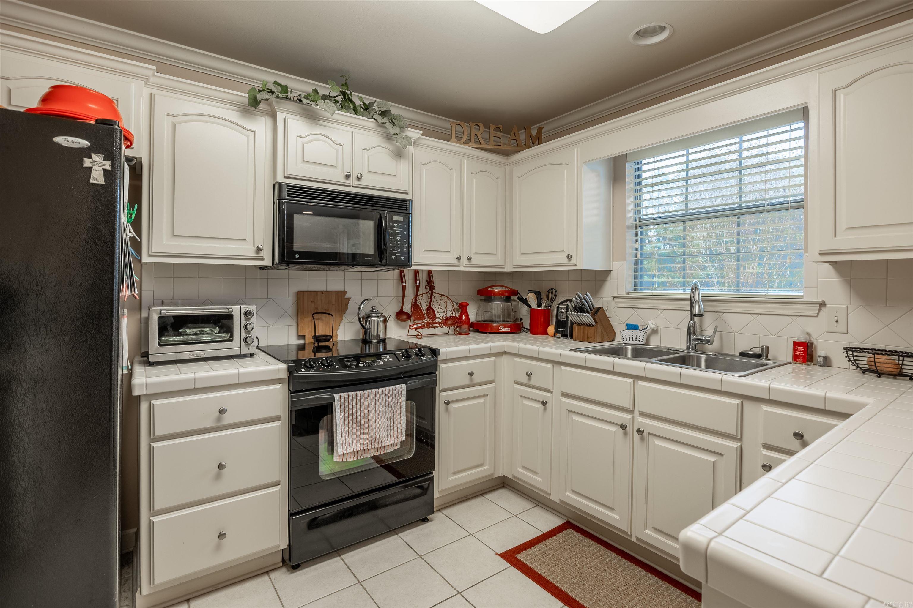 OAKS BLUFF ADDITION - Residential