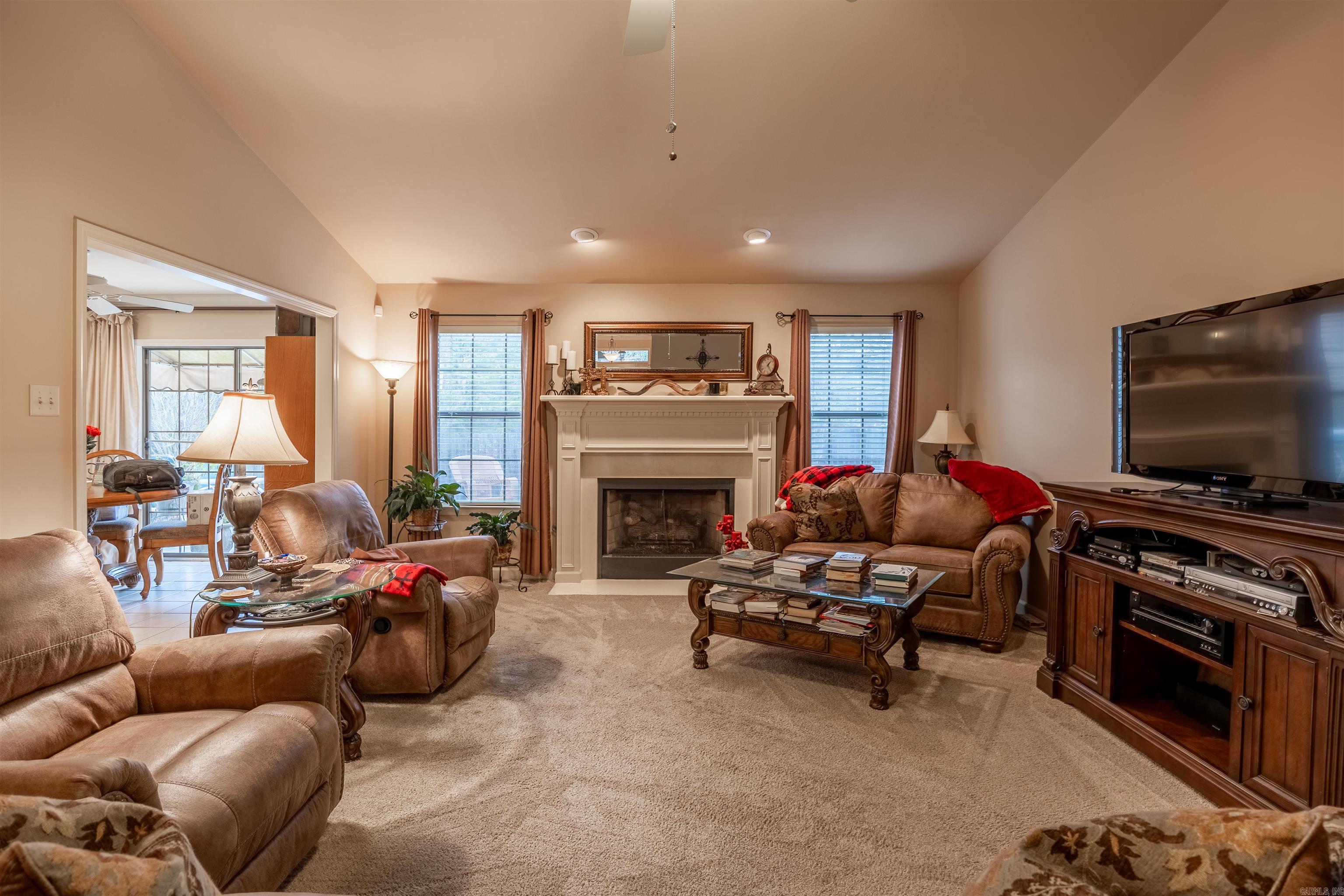 OAKS BLUFF ADDITION - Residential