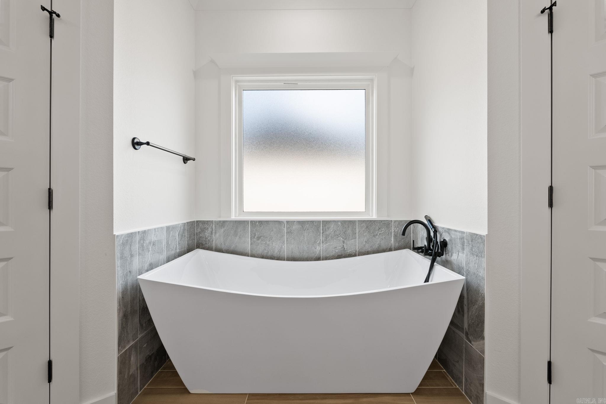 HIDDEN VALLEY ESTATES - Residential