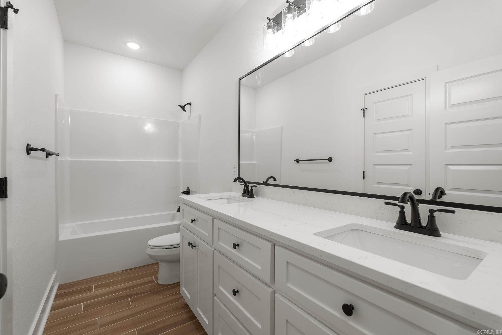 HIDDEN VALLEY ESTATES - Residential