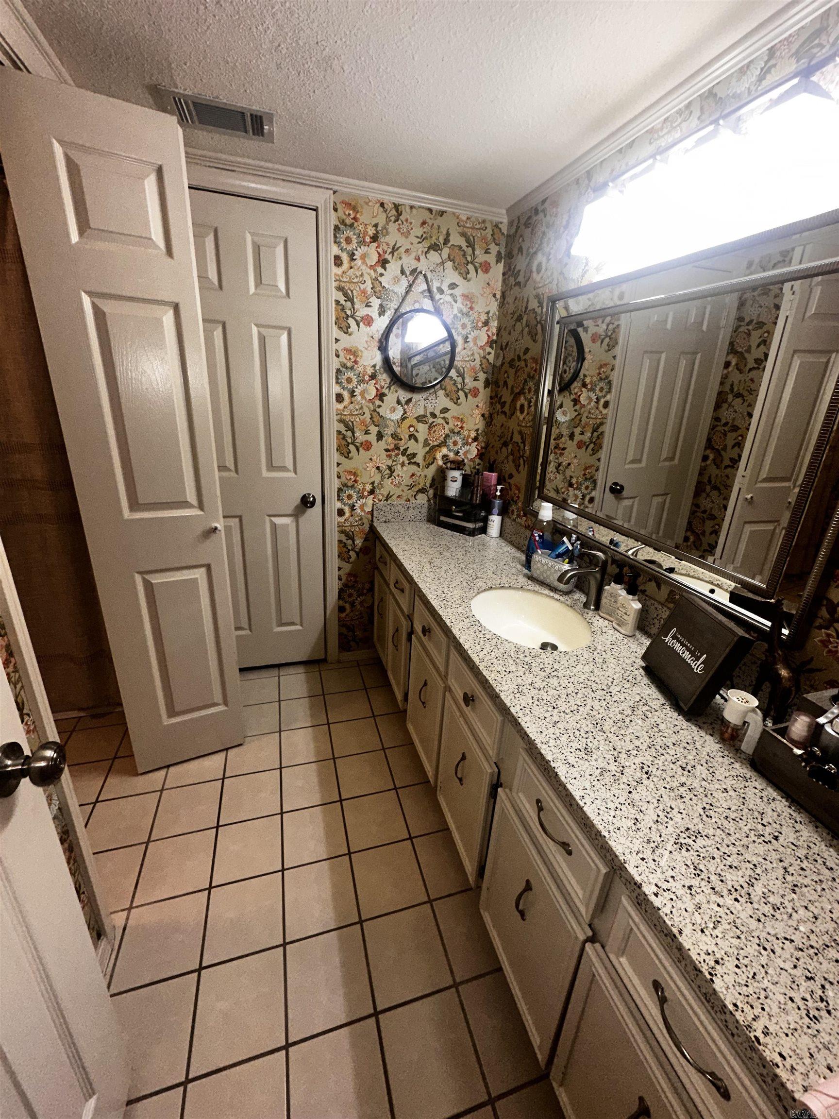 DARK FOREST HORIZONTAL - Residential