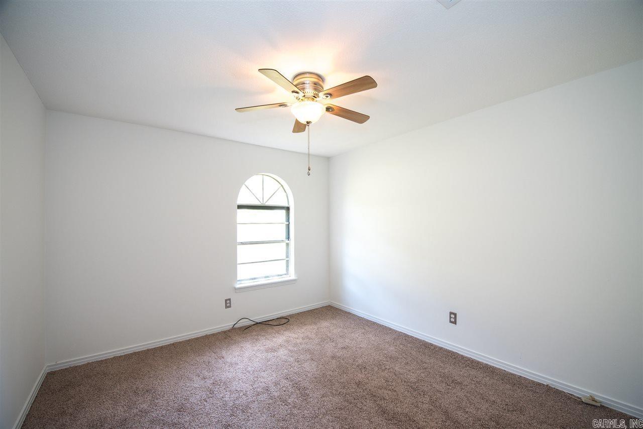 TWIN LAKES - Residential