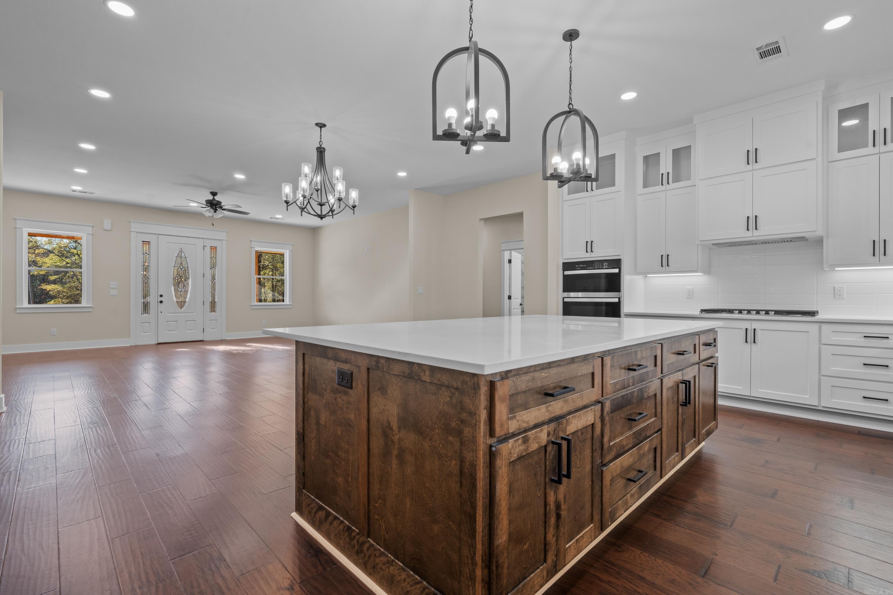 ROLLING MANOR - Residential