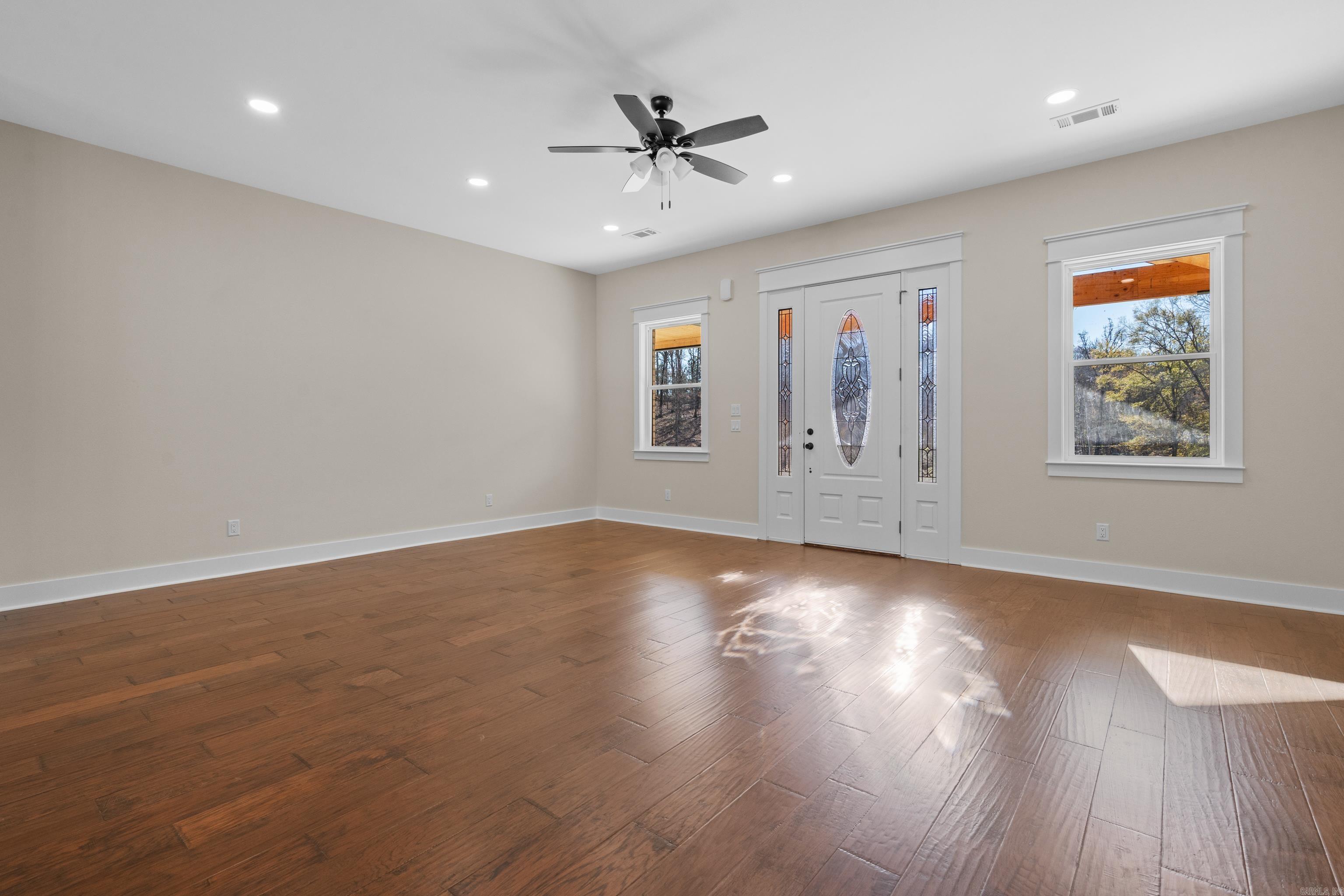 ROLLING MANOR - Residential