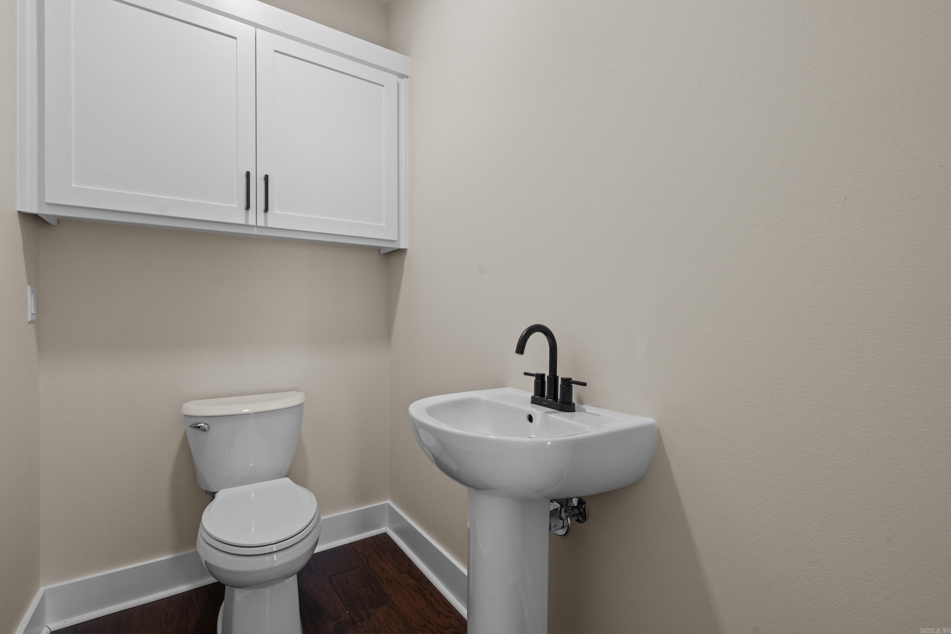 ROLLING MANOR - Residential