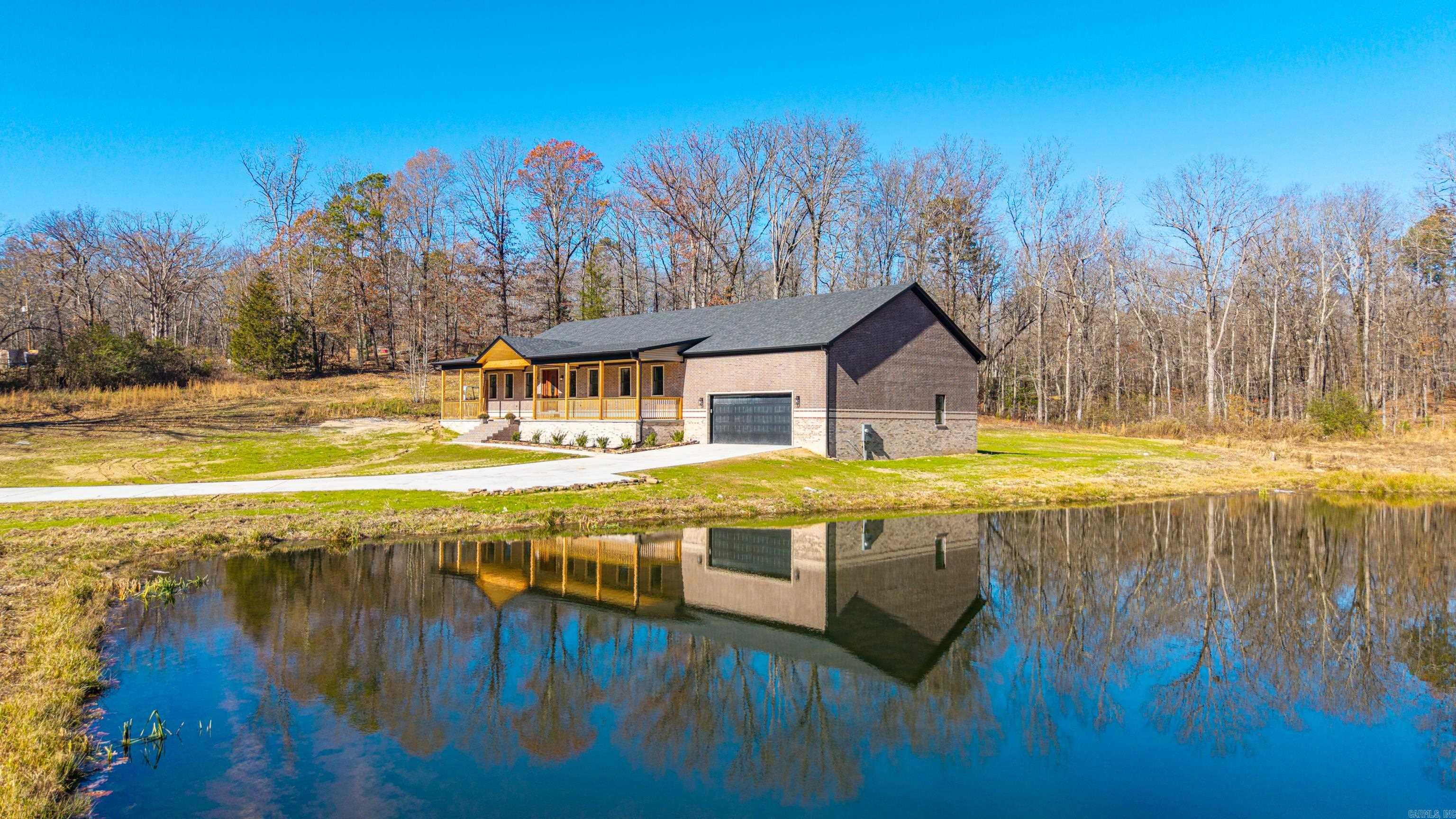 ROLLING MANOR - Residential