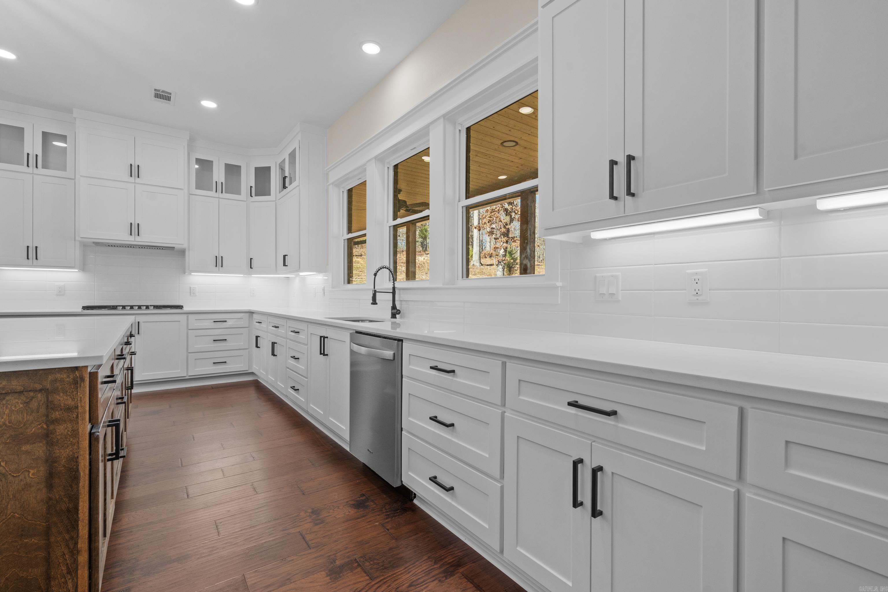 ROLLING MANOR - Residential