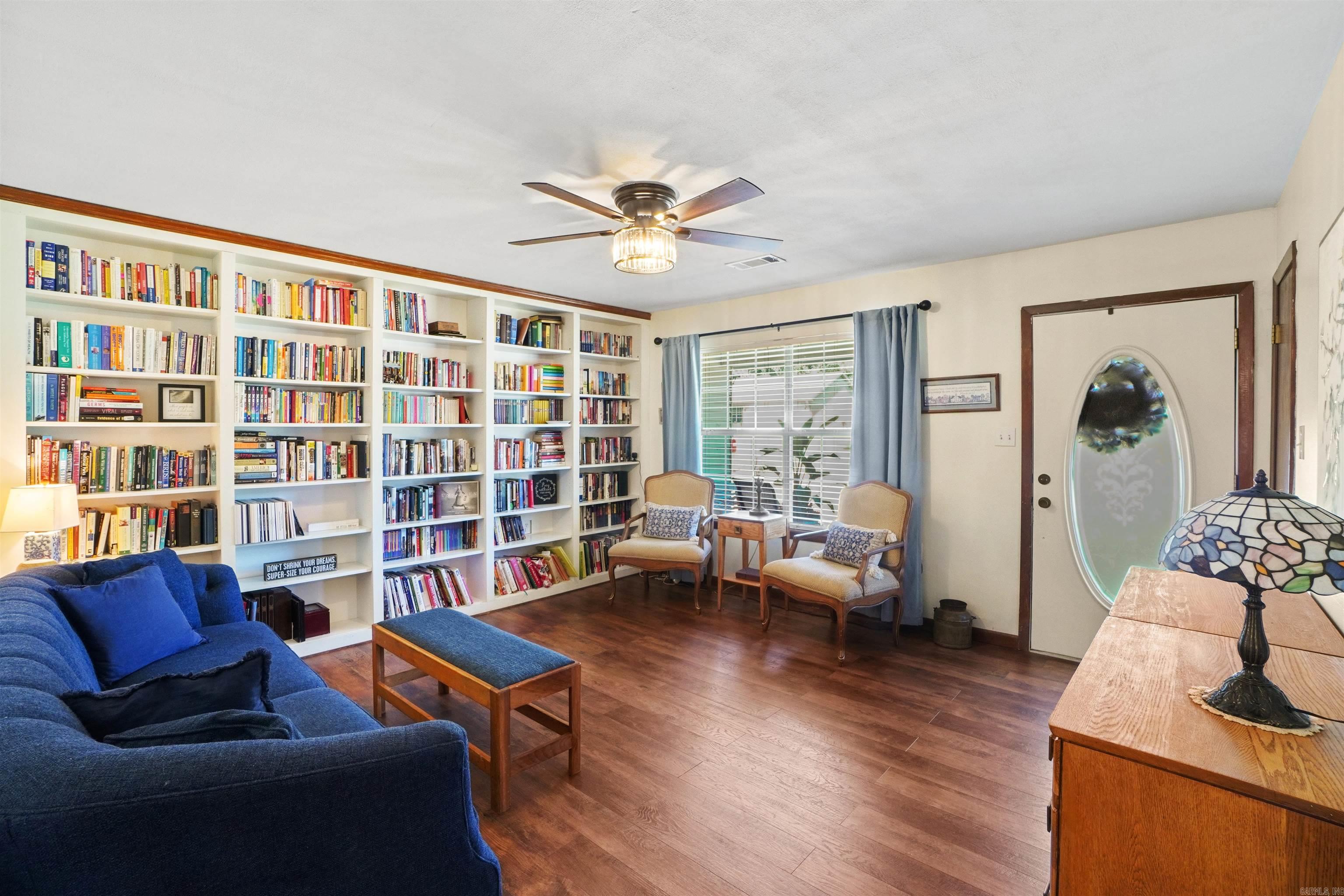 WINDWOOD SOUTH - Residential