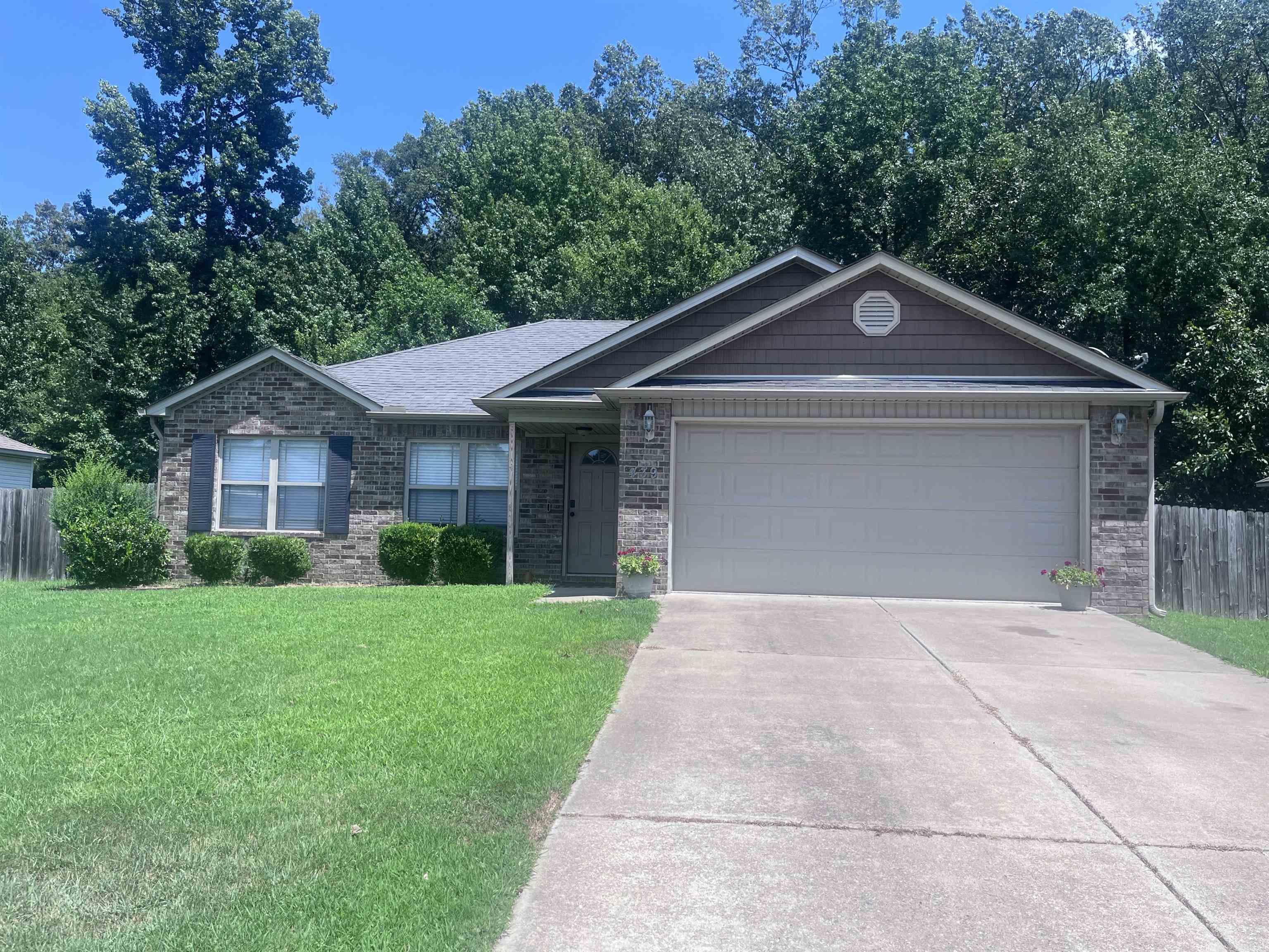 Cute 3 bedroom, 2 bathroom home in the Cabot School District. Split floorplan, with semi-open concept kitchen and living room. Refrigerator included! Master bedroom has a tray ceiling and dual windows for extra natural light. The bathroom has a jetted tub, dual vanities and large walk-in closet. Fully fenced backyard and pet friendly! All within walking distance to the community park and pond, schools, restaurants and shops! Only minutes from the interstate for quick travel to Little Rock, Conway and Searcy. This home will not stay on the market long! **Edge Realty is proud to offer deposit-free living to qualified renters through Obligo! We understand that moving costs can add up, so we want to extend financial flexibility to our residents. Learn more about the benefits of deposit-free living with Obligo at myobligo. com.