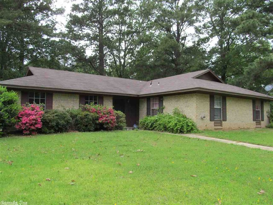 This 3 bed 2 bath brick home with 2 lots is conveniently located for quick access to Hwy 278 and the saline River. The house has many updates.