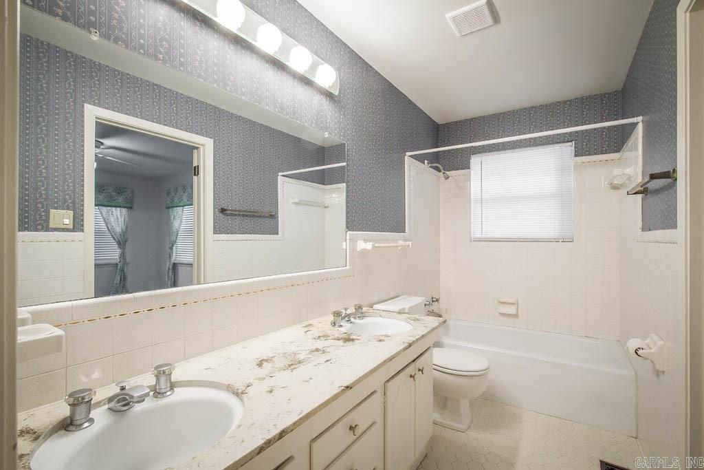 Leawood - Residential