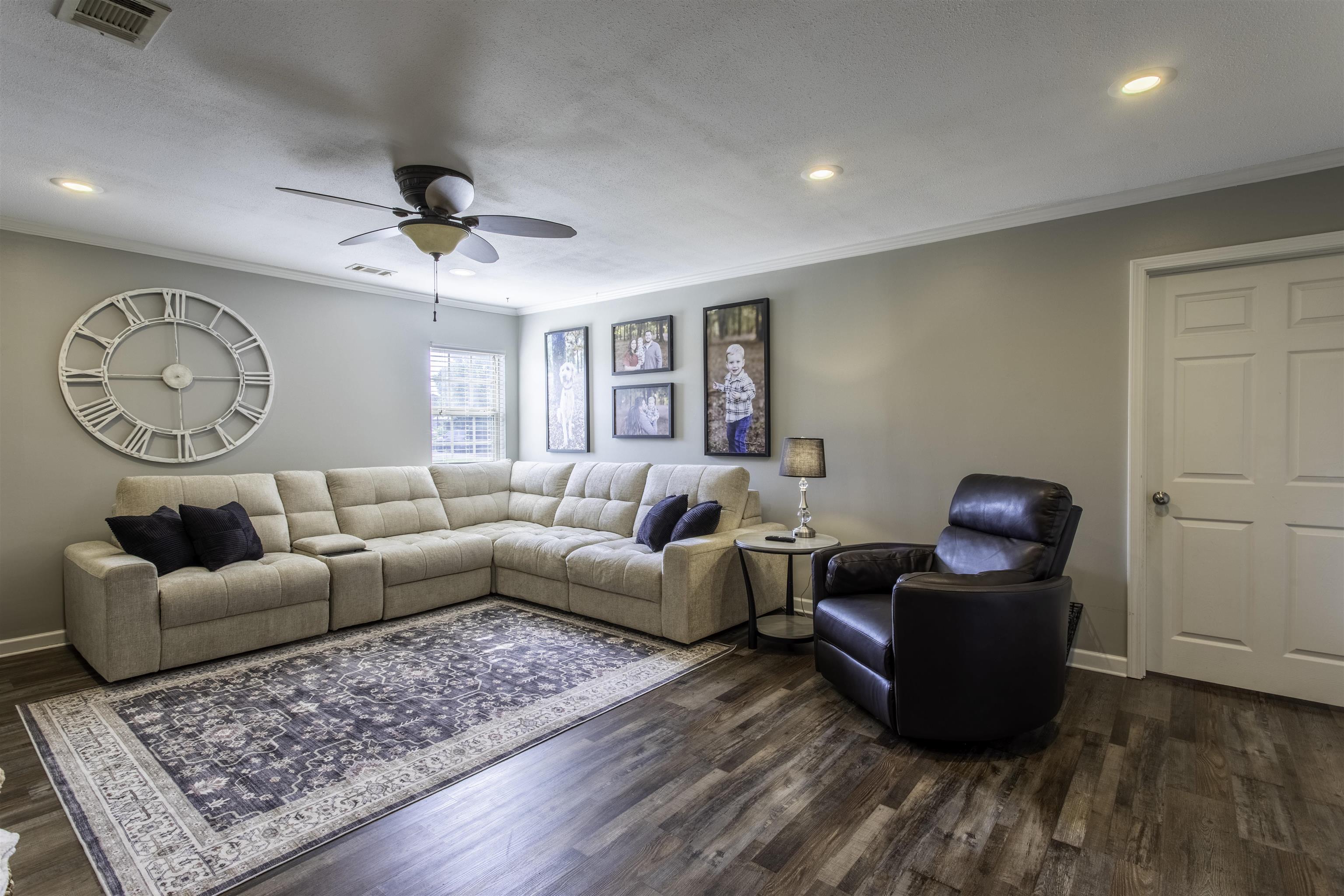 WOODLAND ACRES - Residential