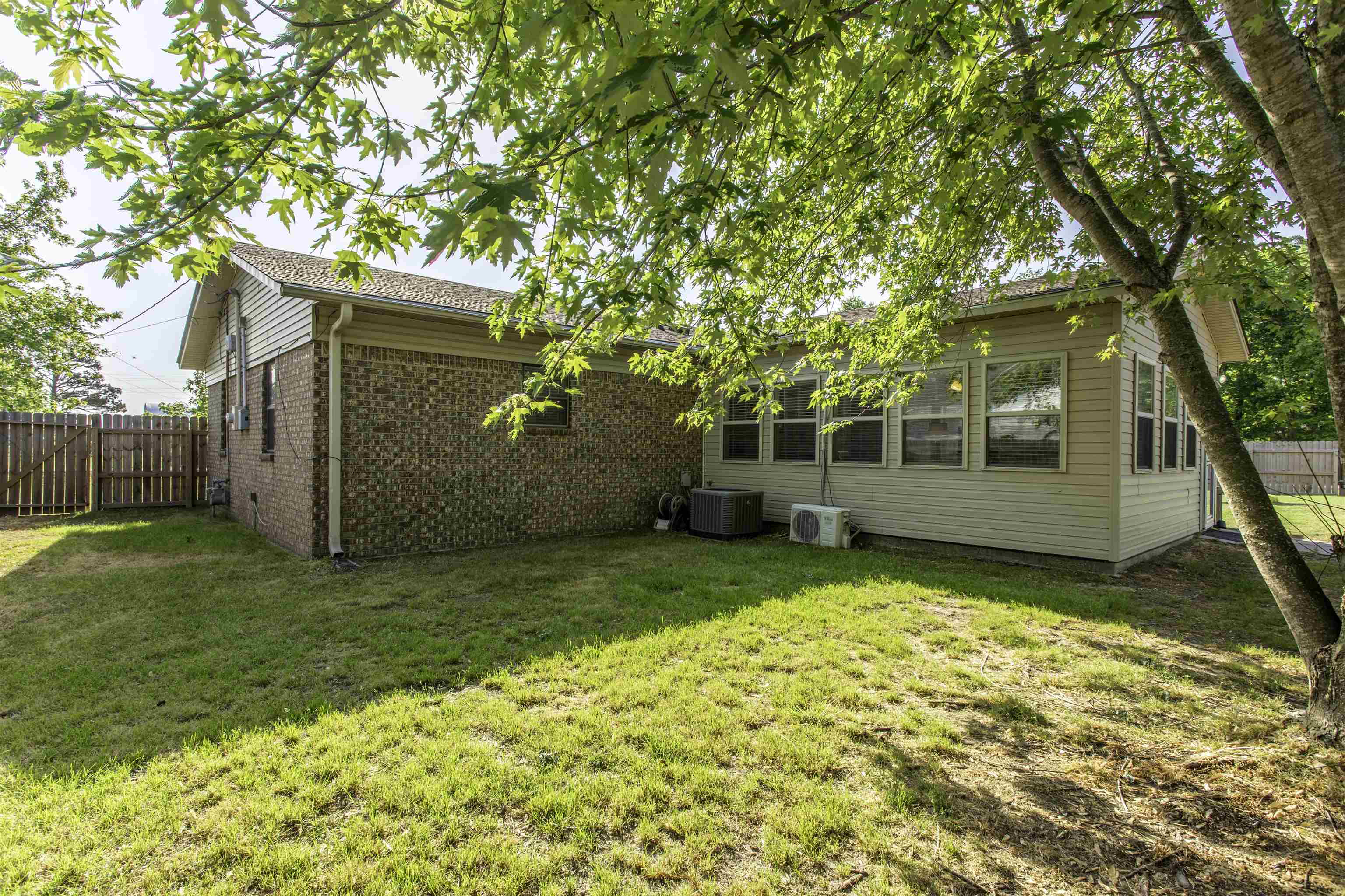 WOODLAND ACRES - Residential