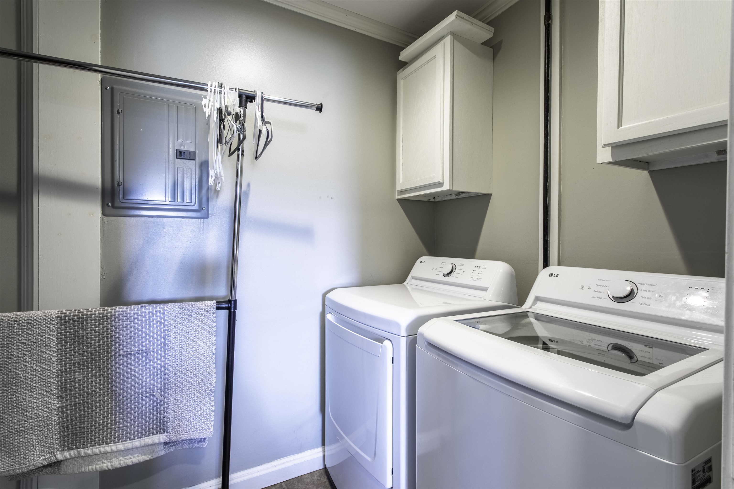 WOODLAND ACRES - Residential