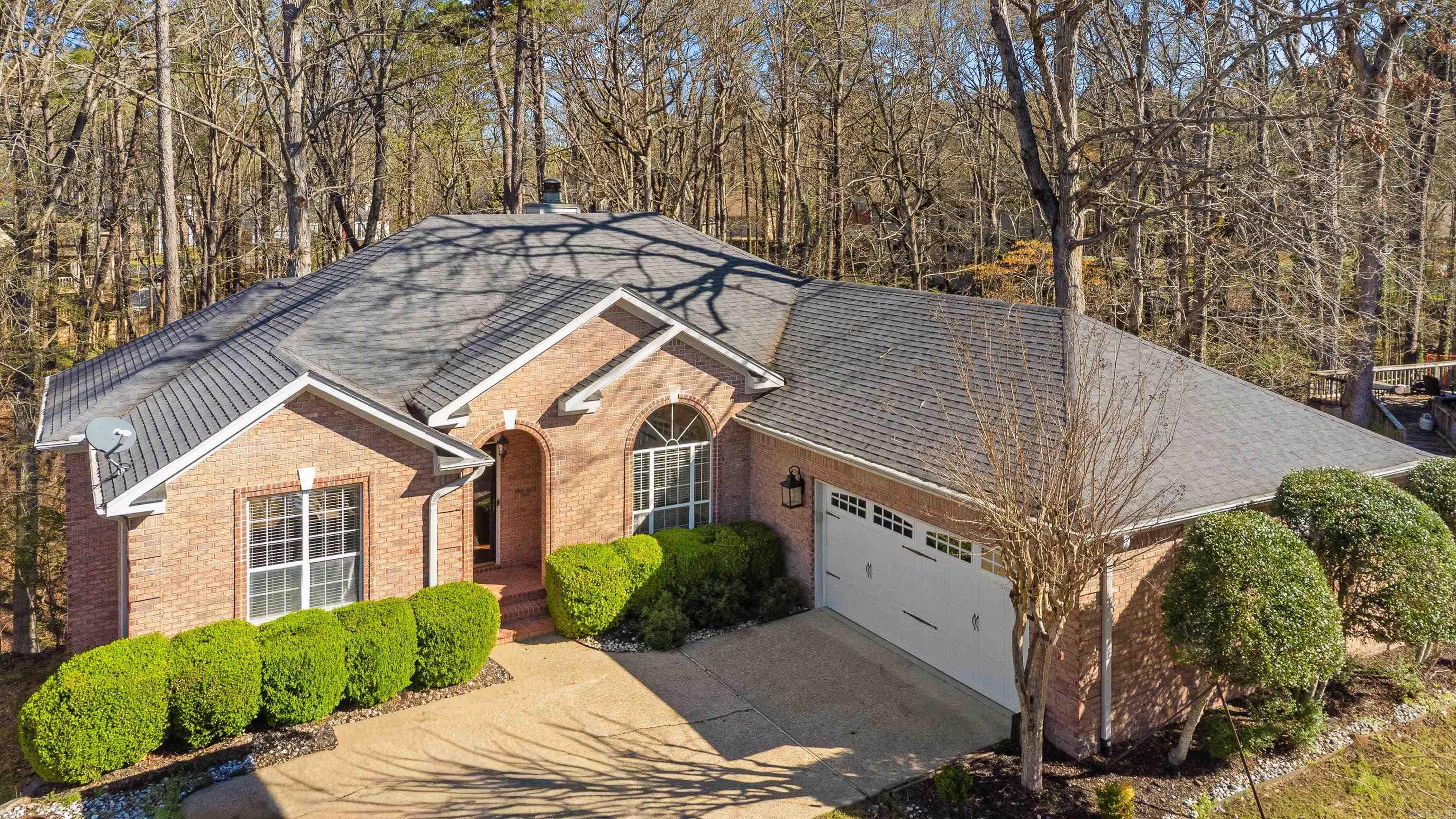 RIVER OAKS - Residential