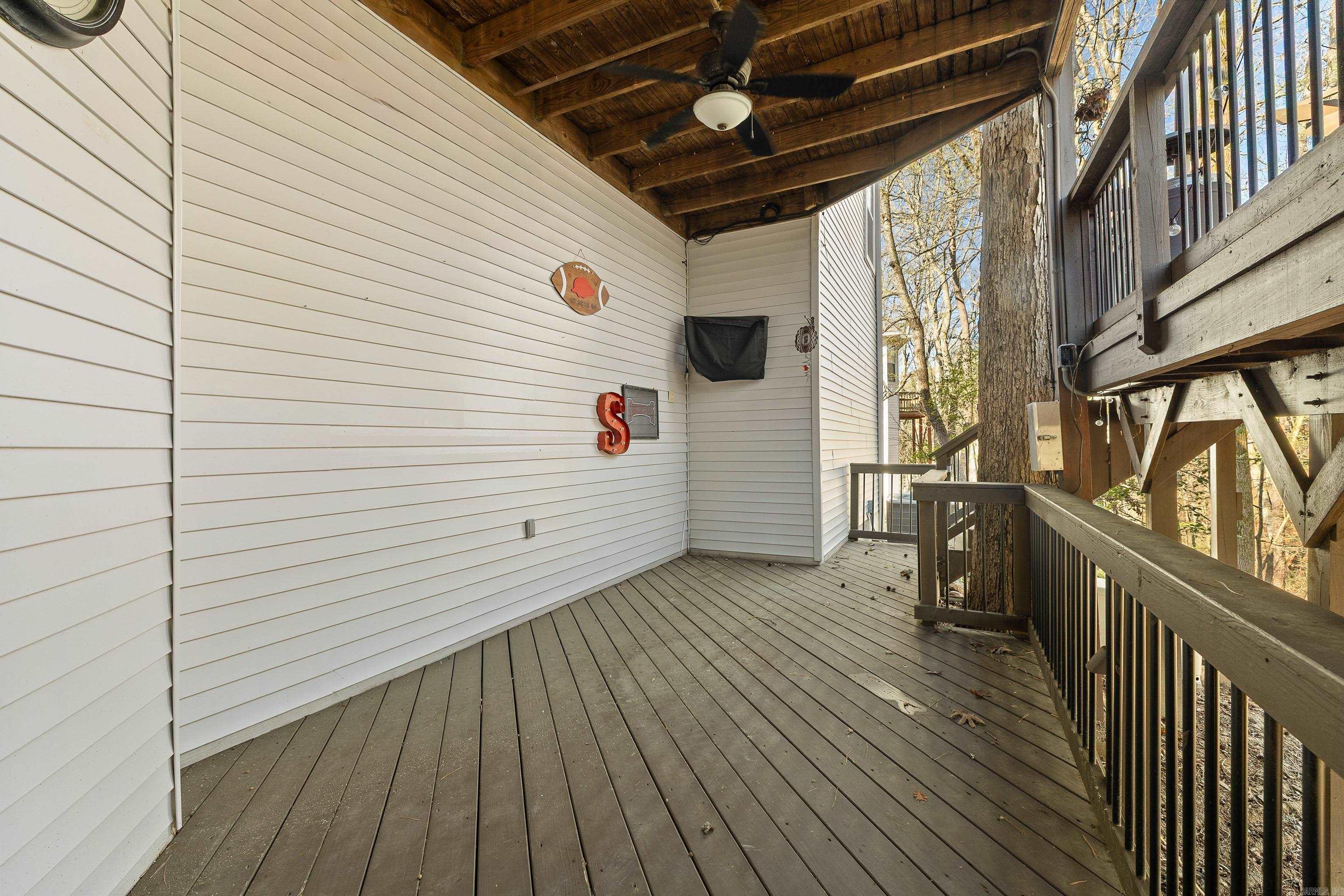 RIVER OAKS - Residential