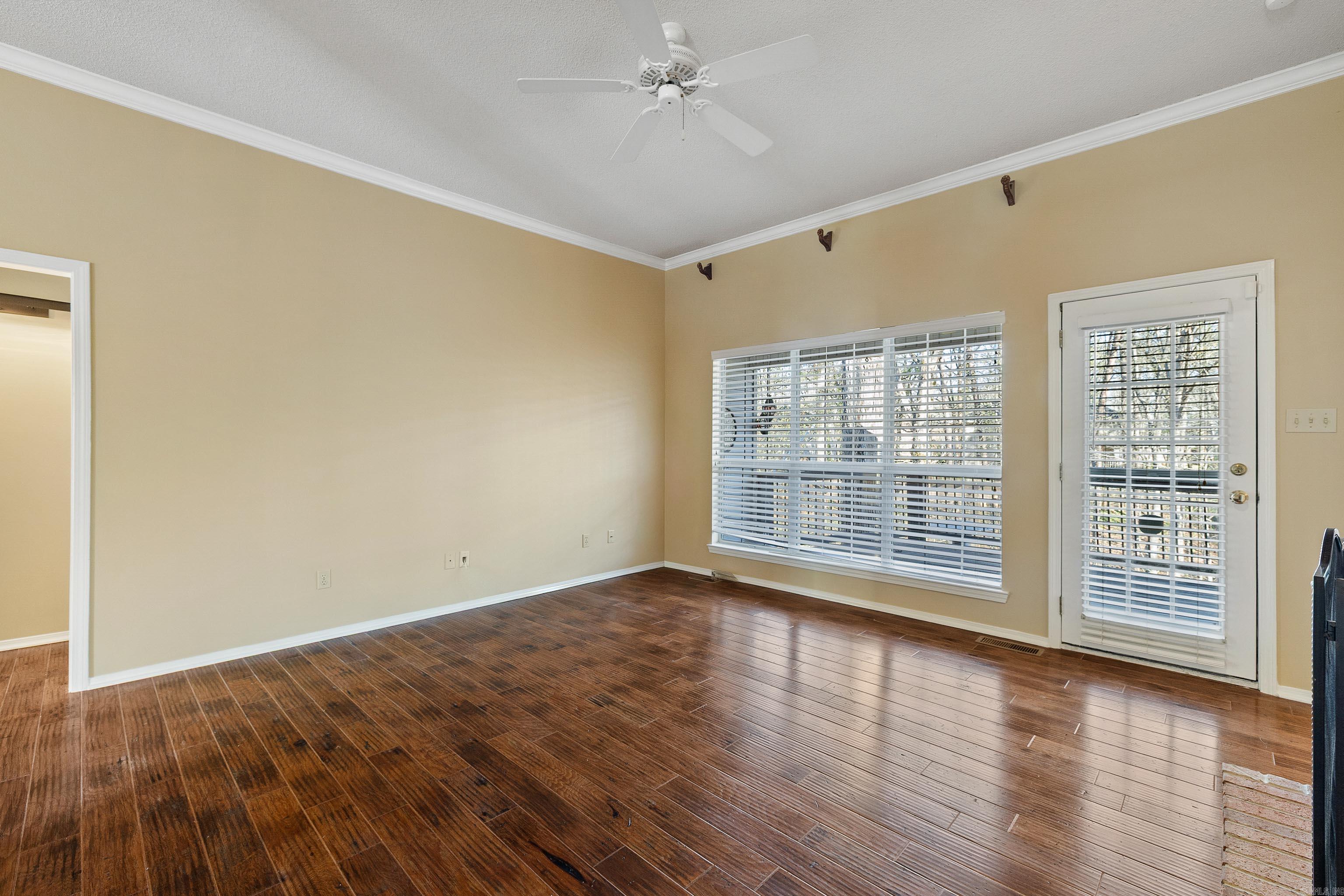 RIVER OAKS - Residential