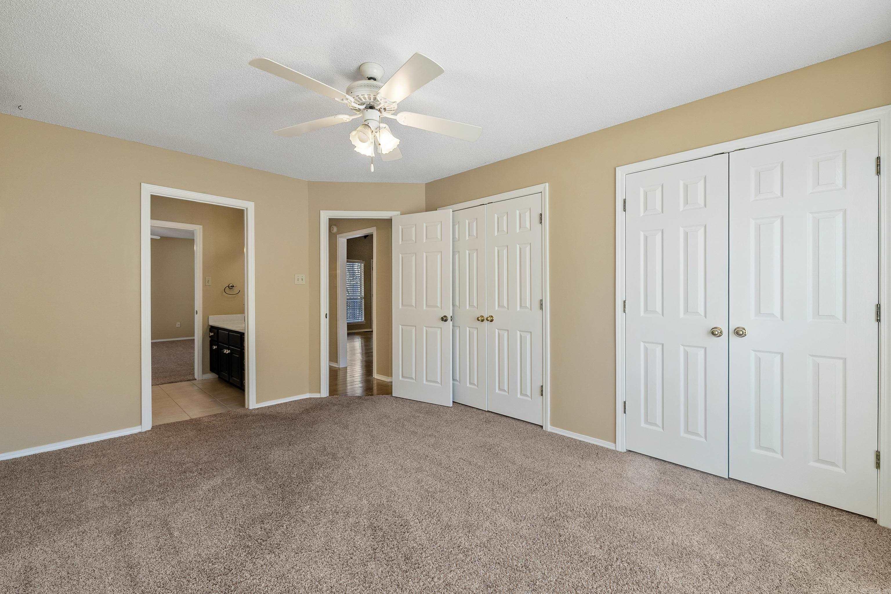 RIVER OAKS - Residential