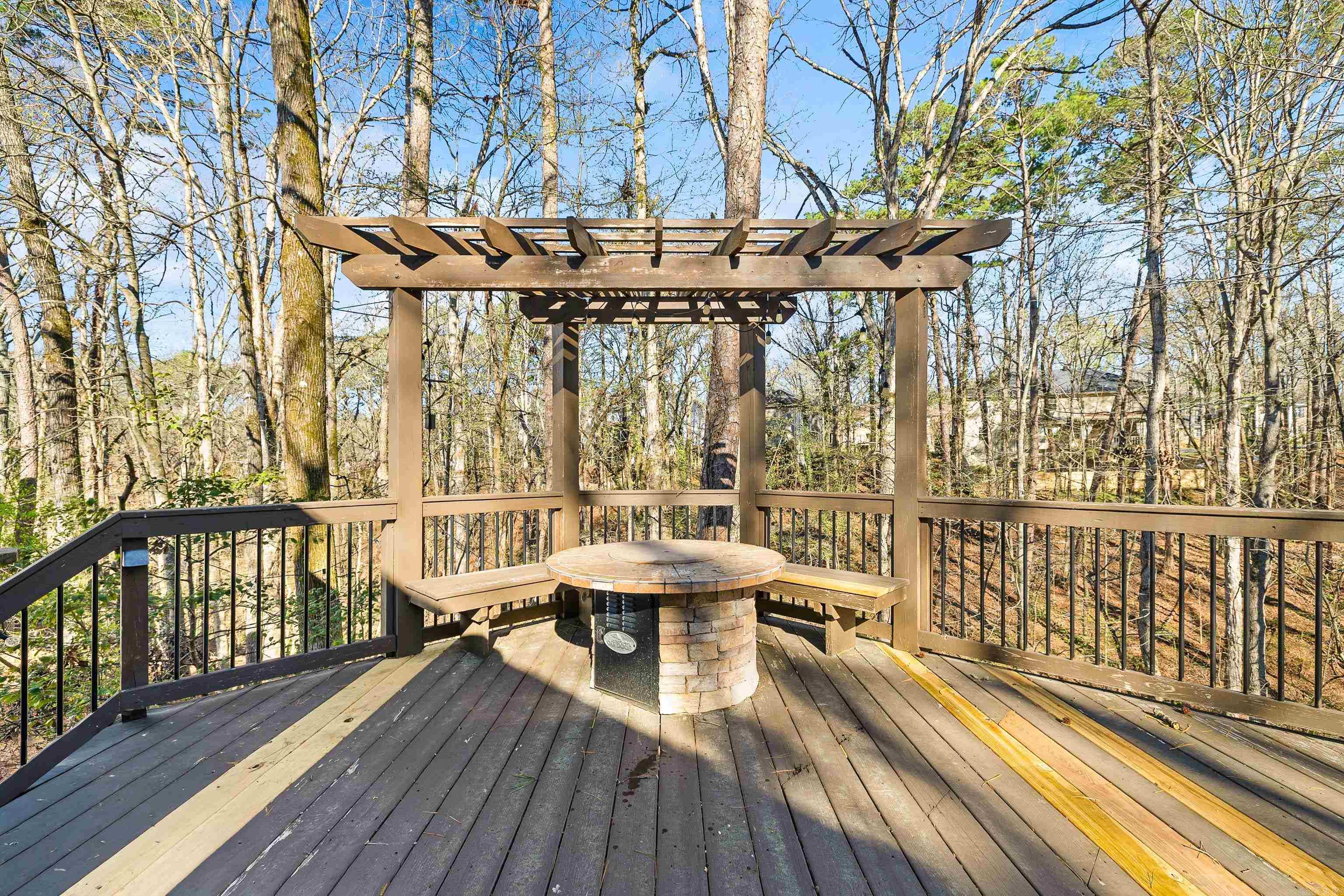 RIVER OAKS - Residential