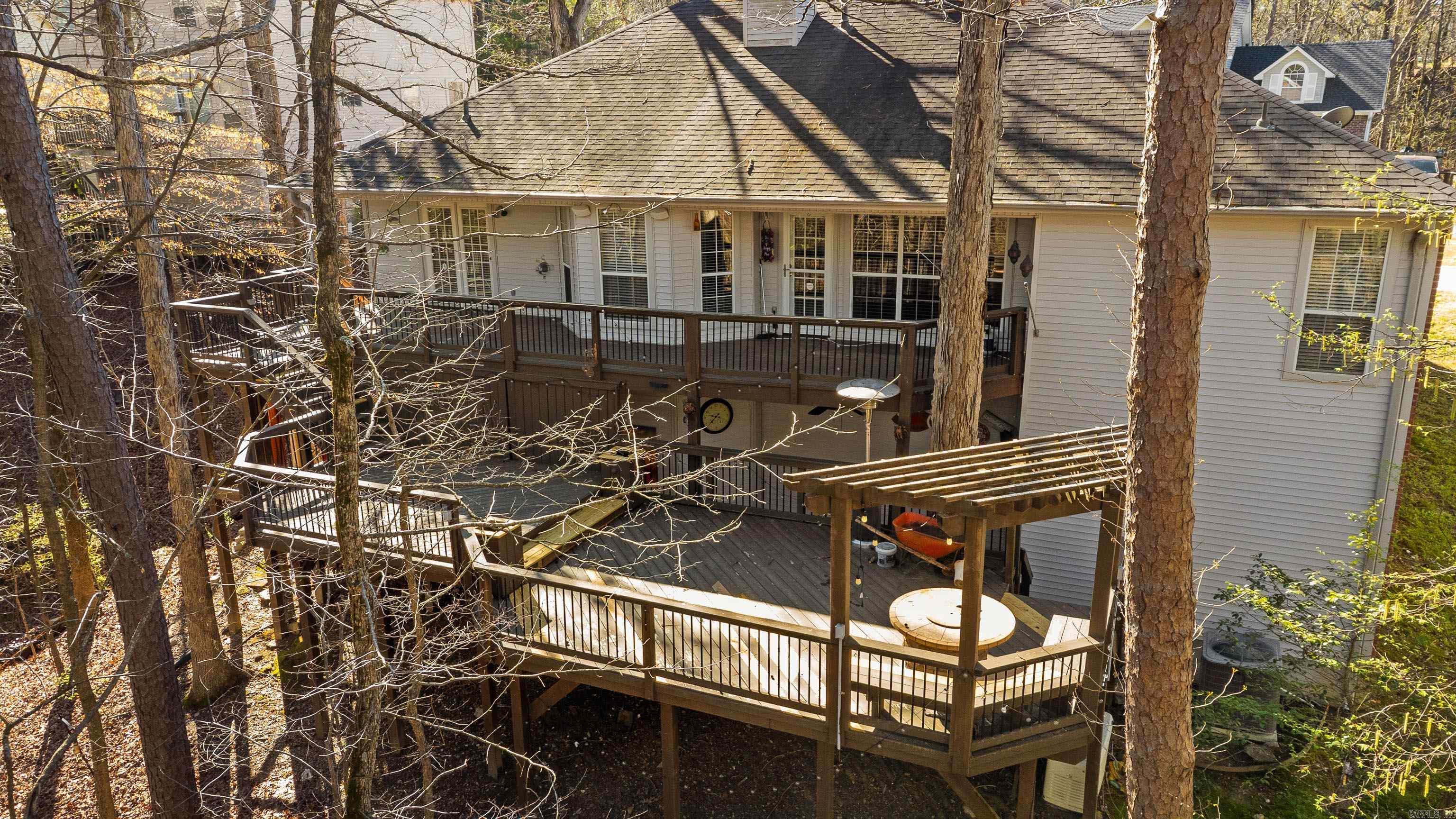 RIVER OAKS - Residential