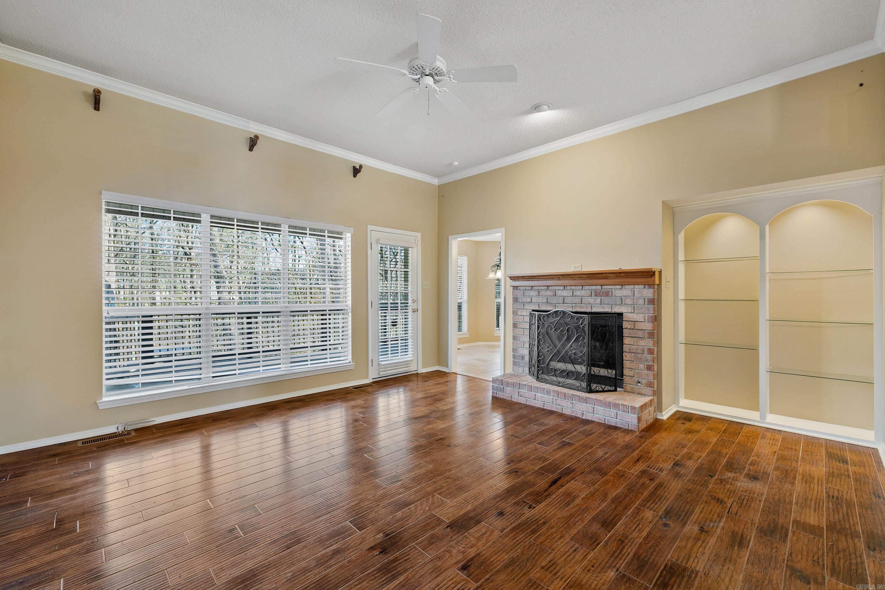 RIVER OAKS - Residential