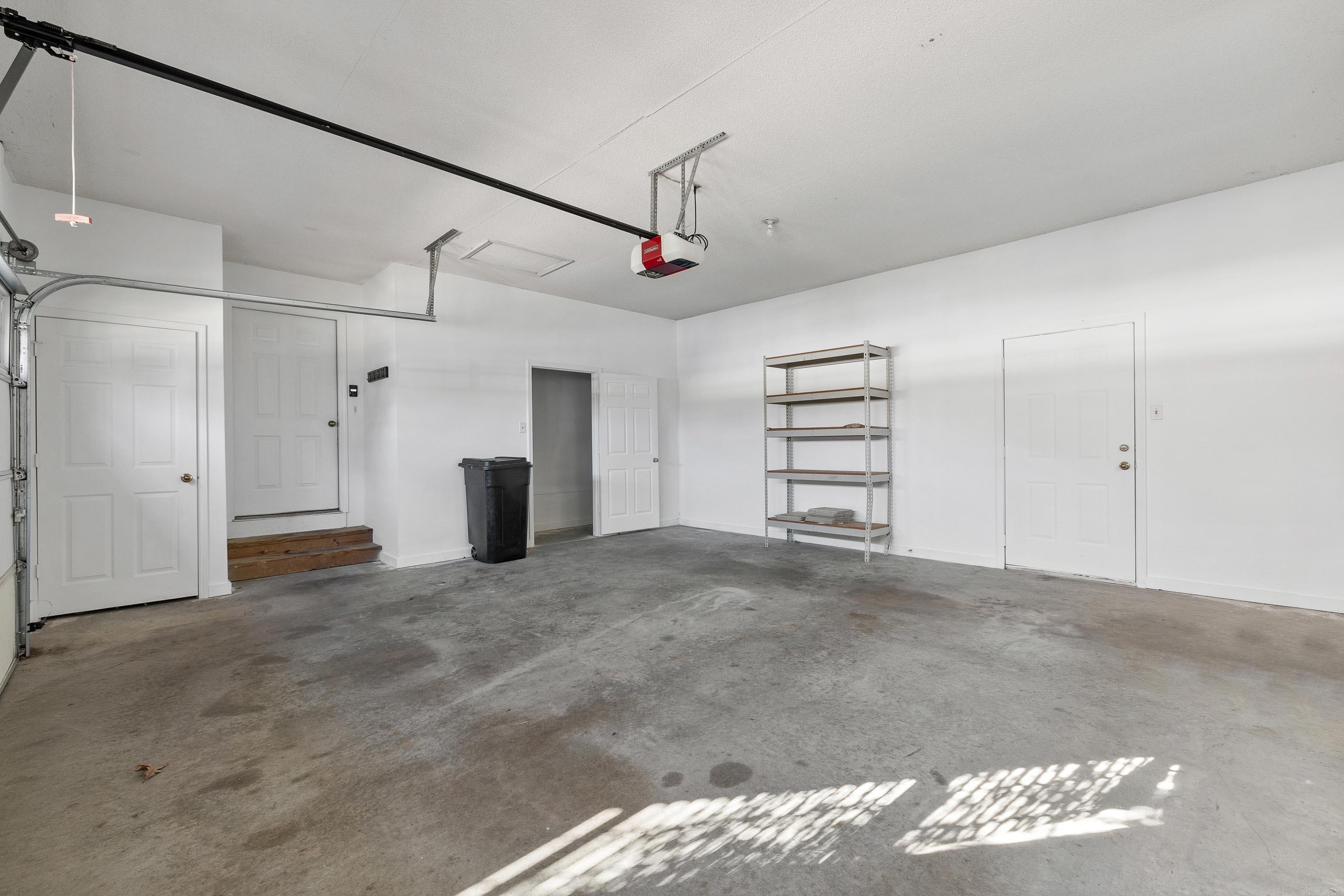 RIVER OAKS - Residential