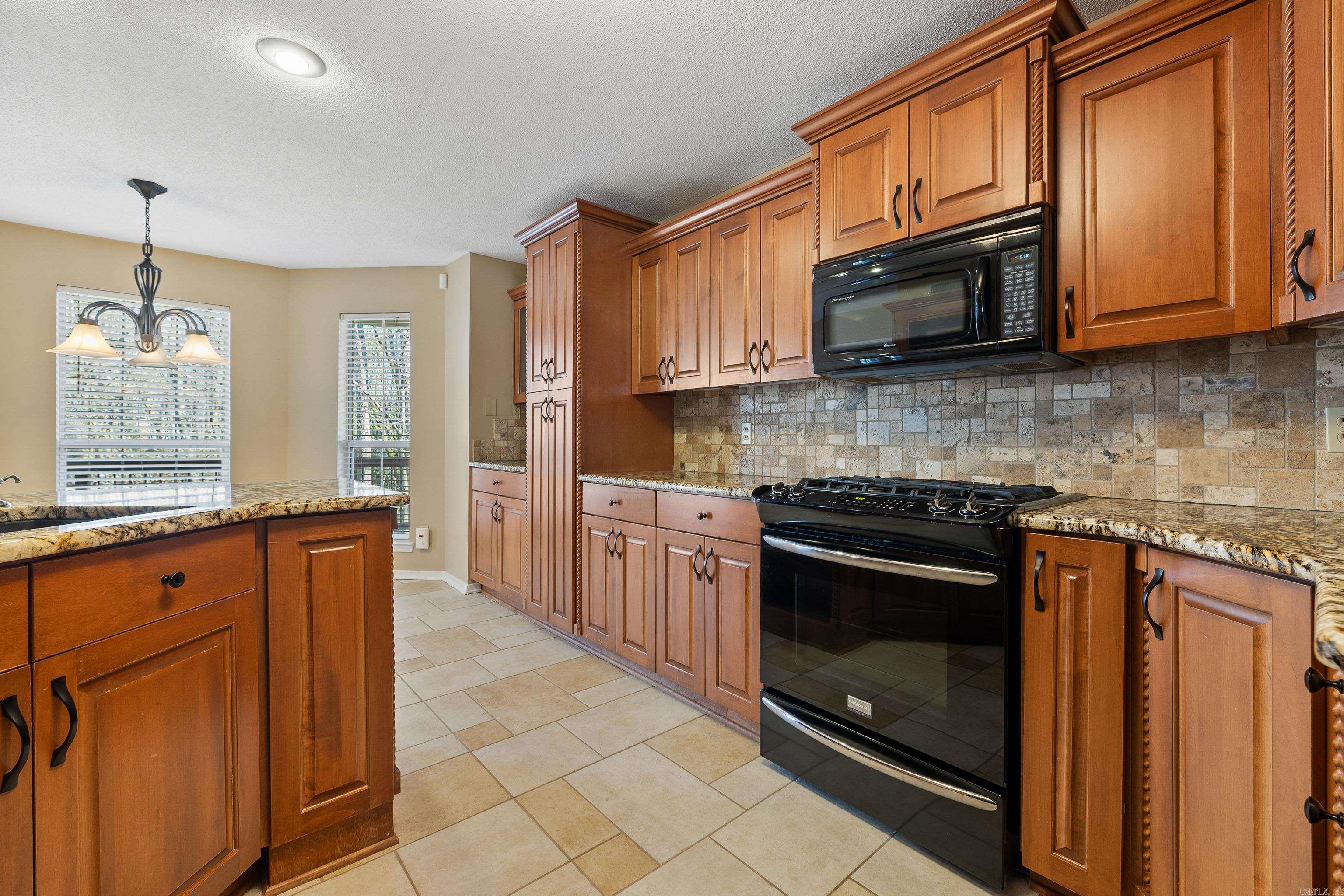 RIVER OAKS - Residential