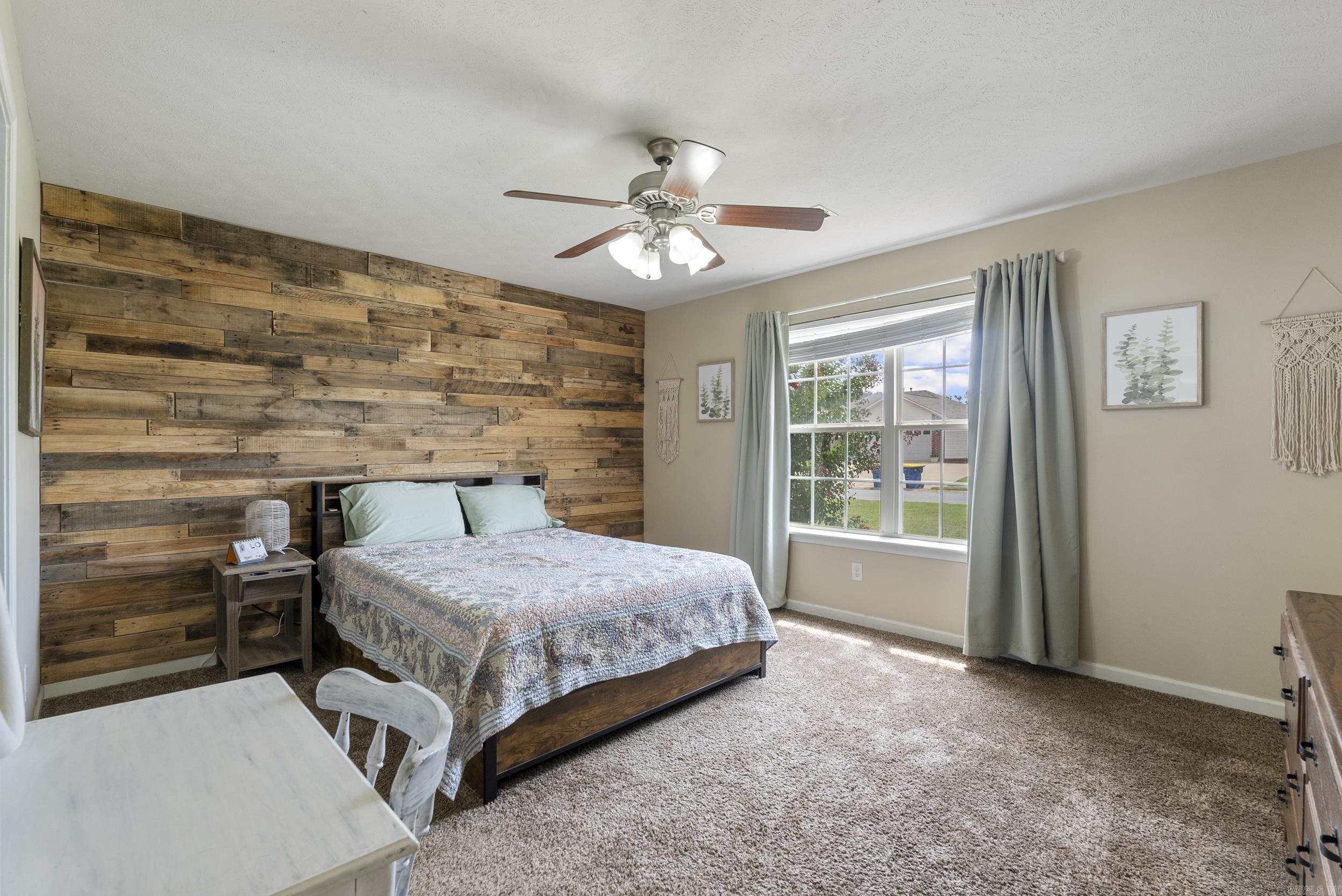 SILVER STREAK - Residential