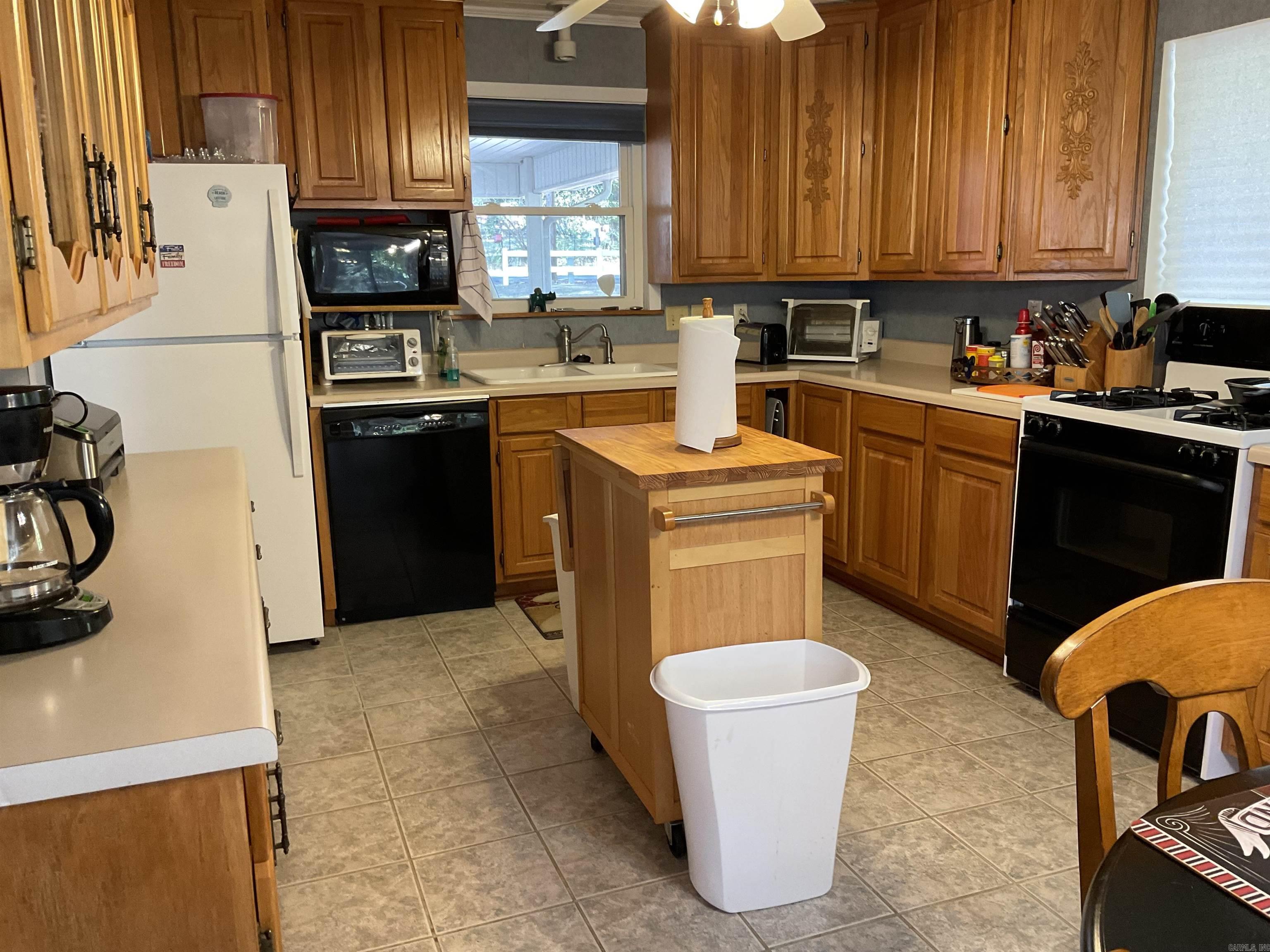 SAND BEACH ACRES - Residential