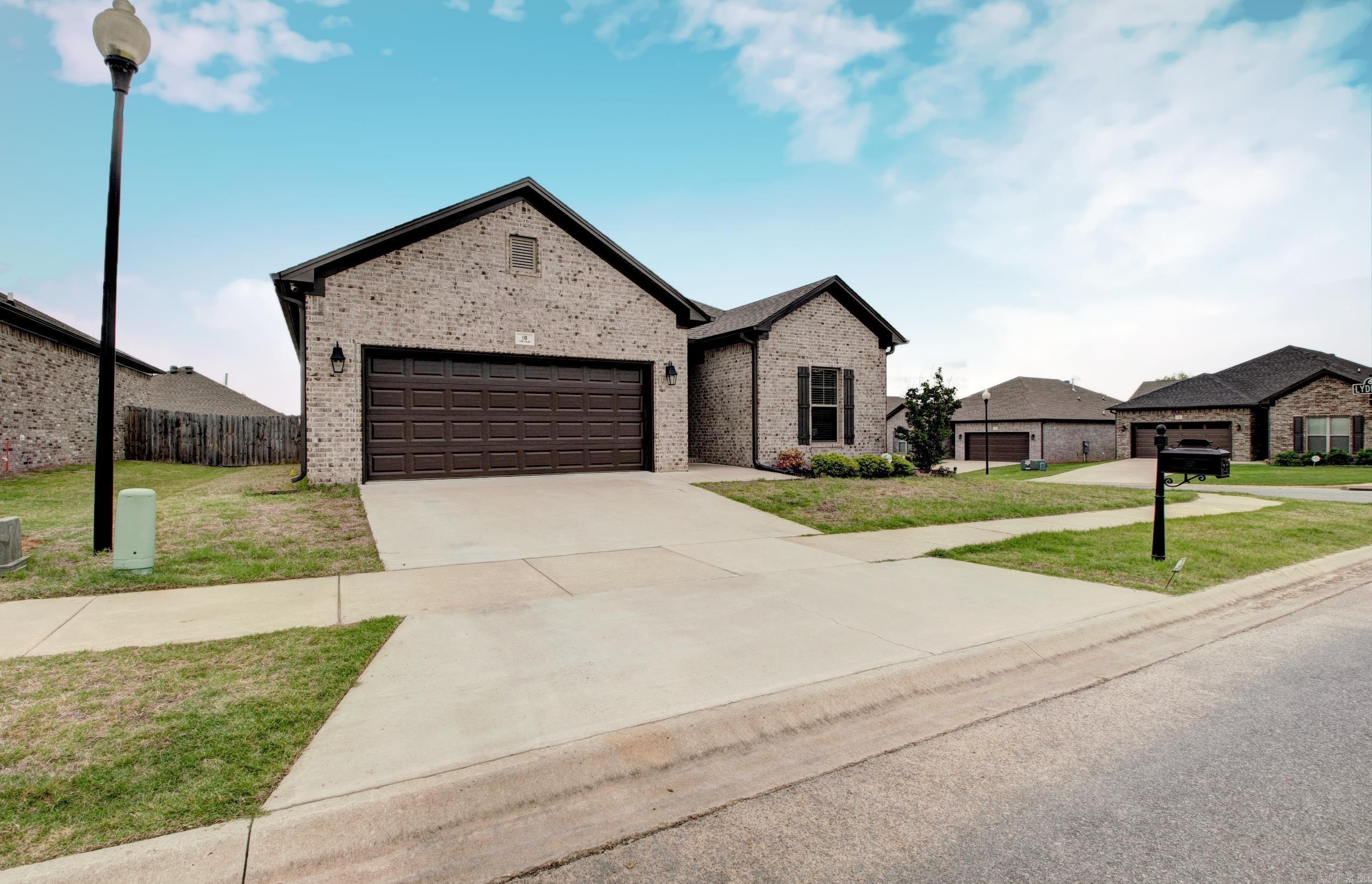 CARNAHAN VILLAGE SUB - Residential