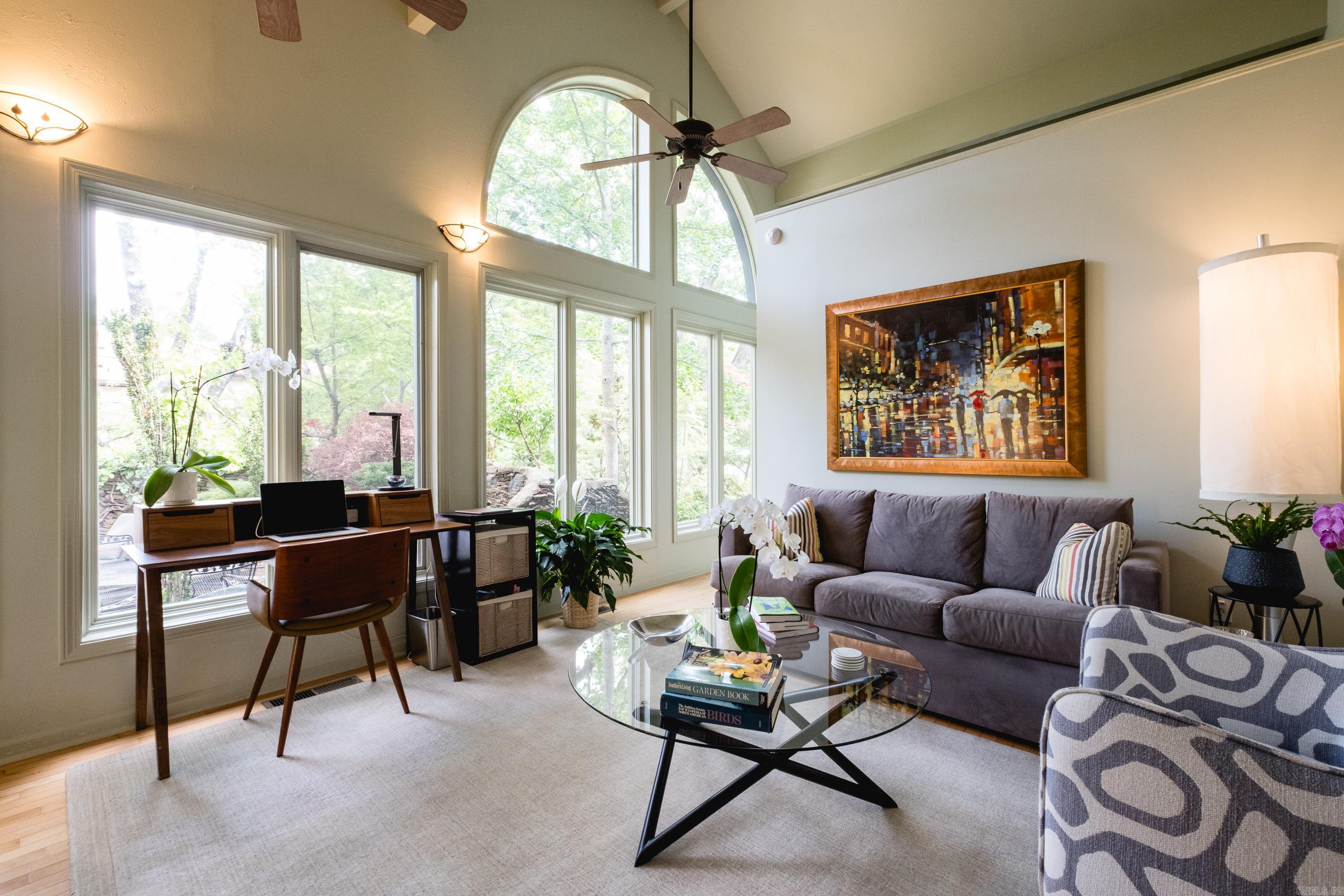 CRYSTAL COURT - Residential