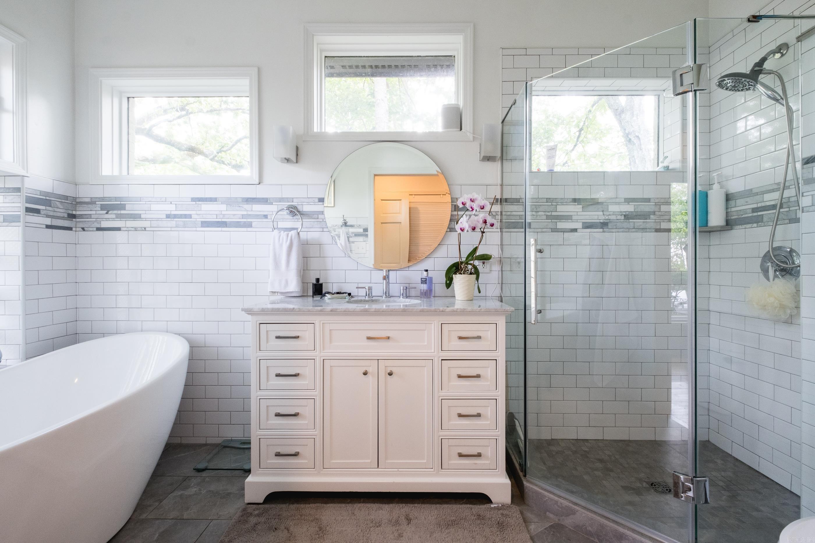 CRYSTAL COURT - Residential