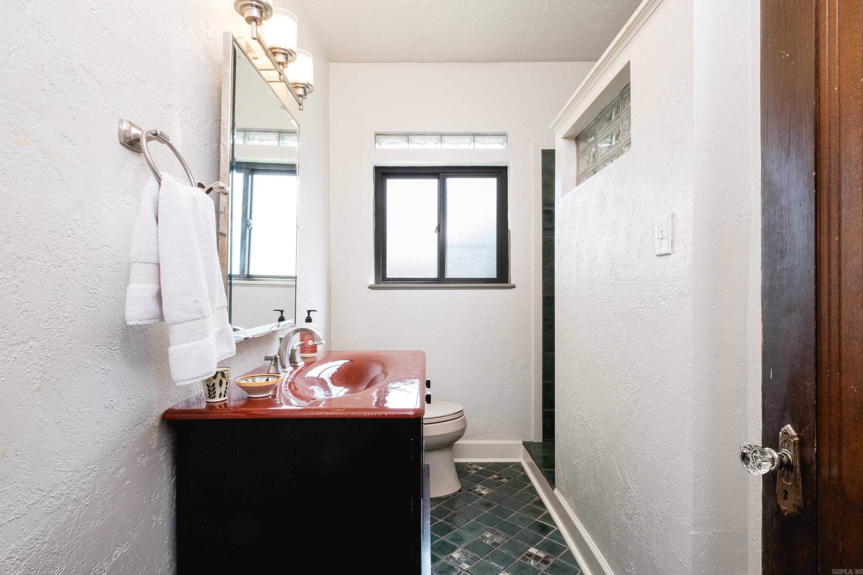 CRYSTAL COURT - Residential