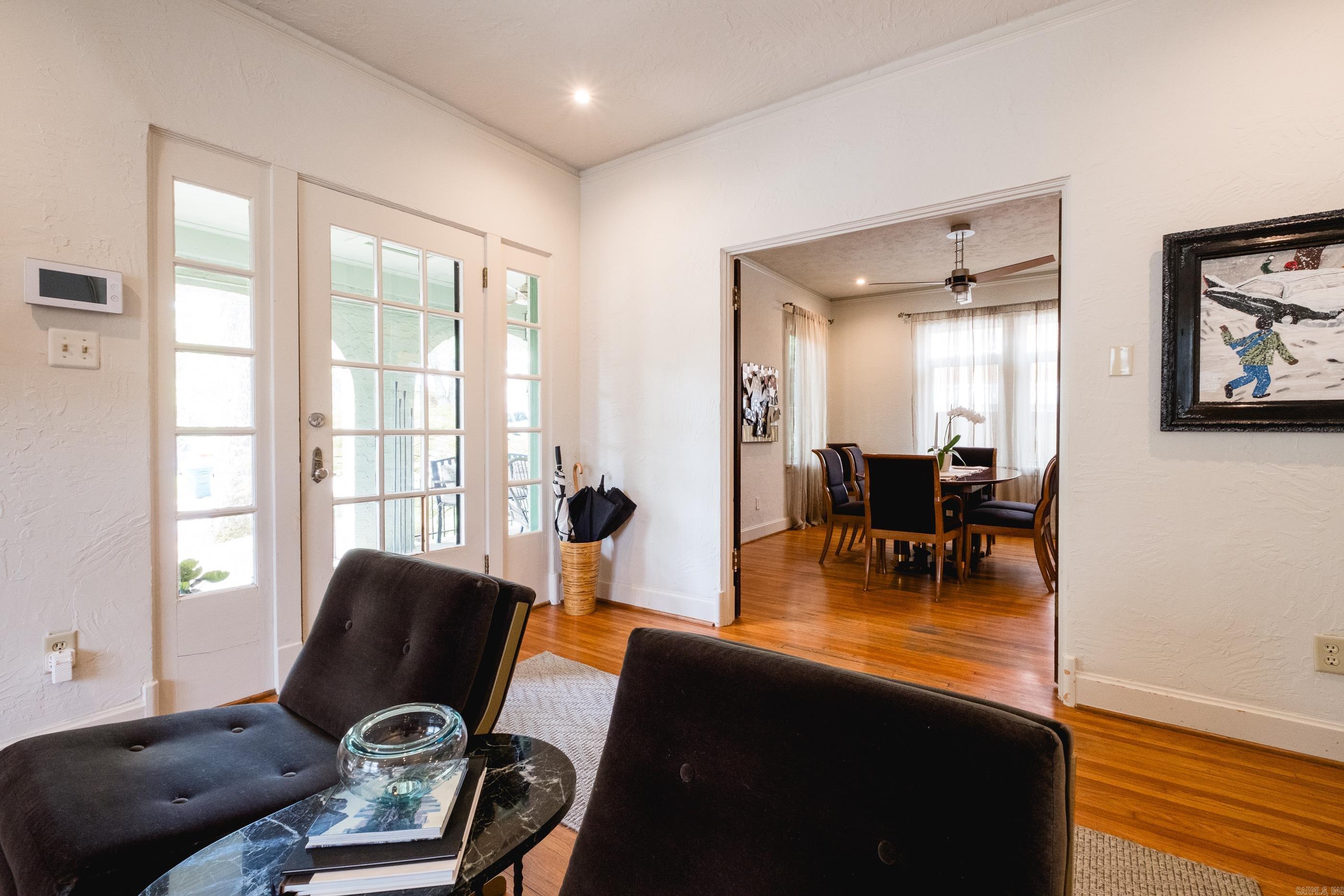 CRYSTAL COURT - Residential