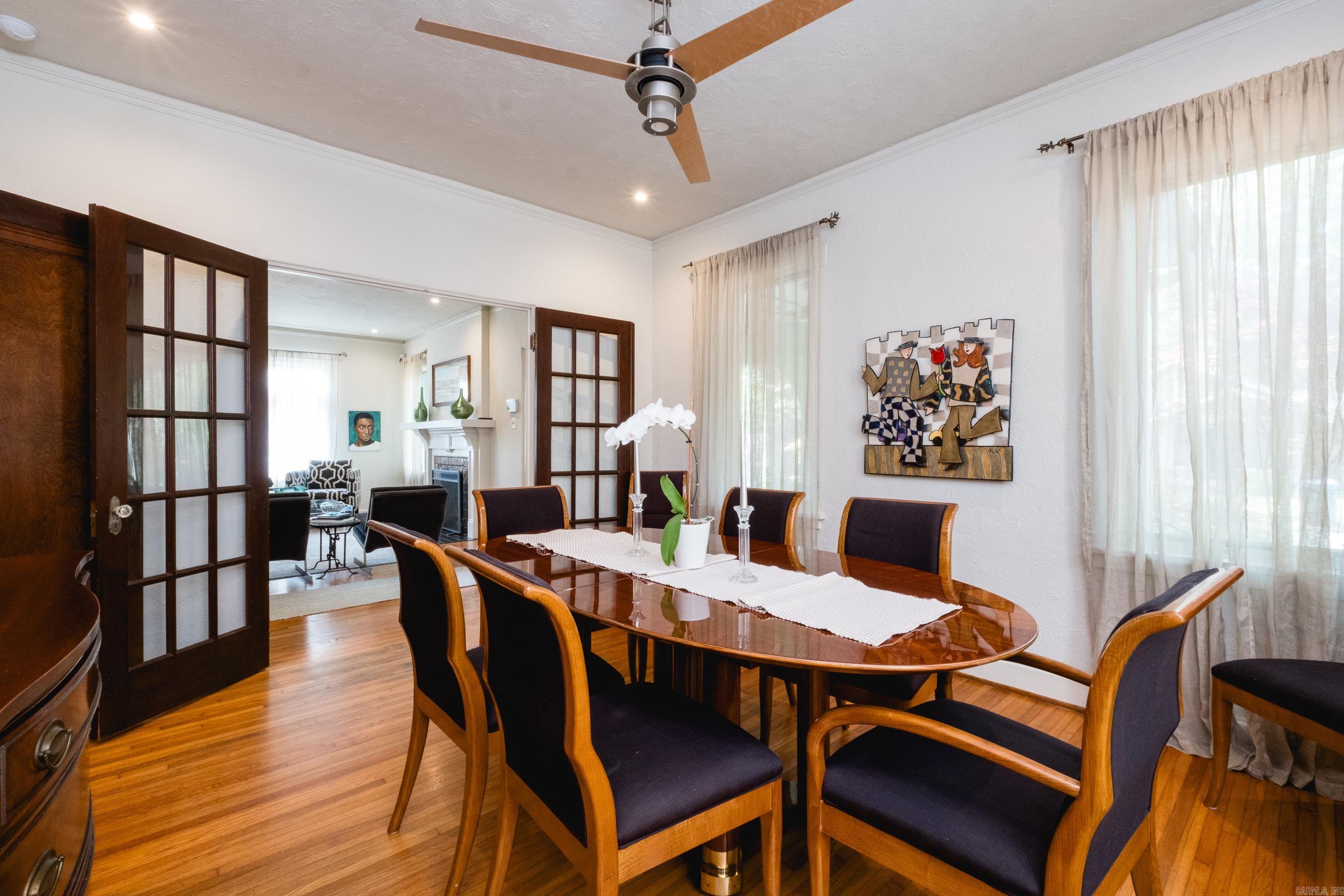 CRYSTAL COURT - Residential