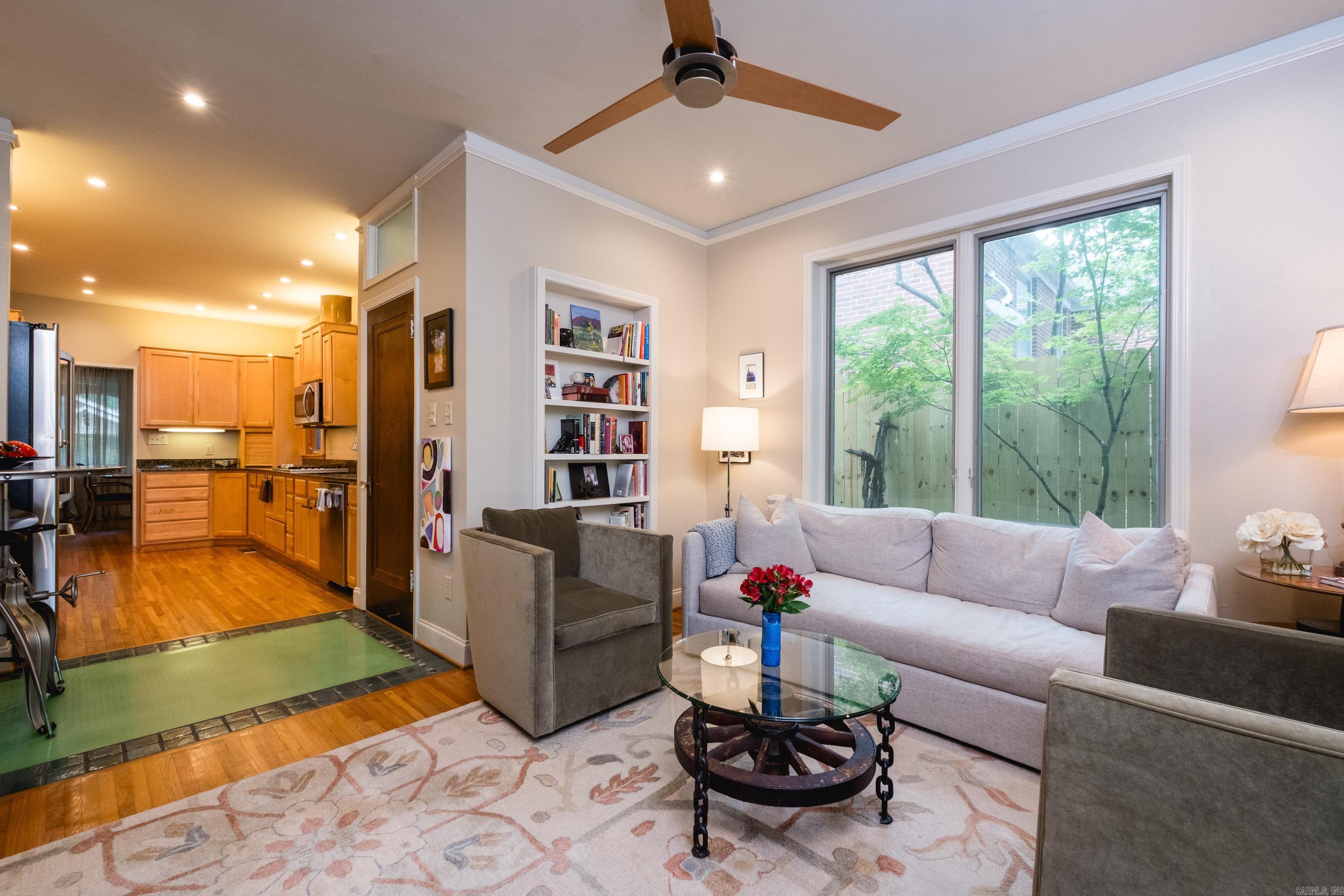 CRYSTAL COURT - Residential