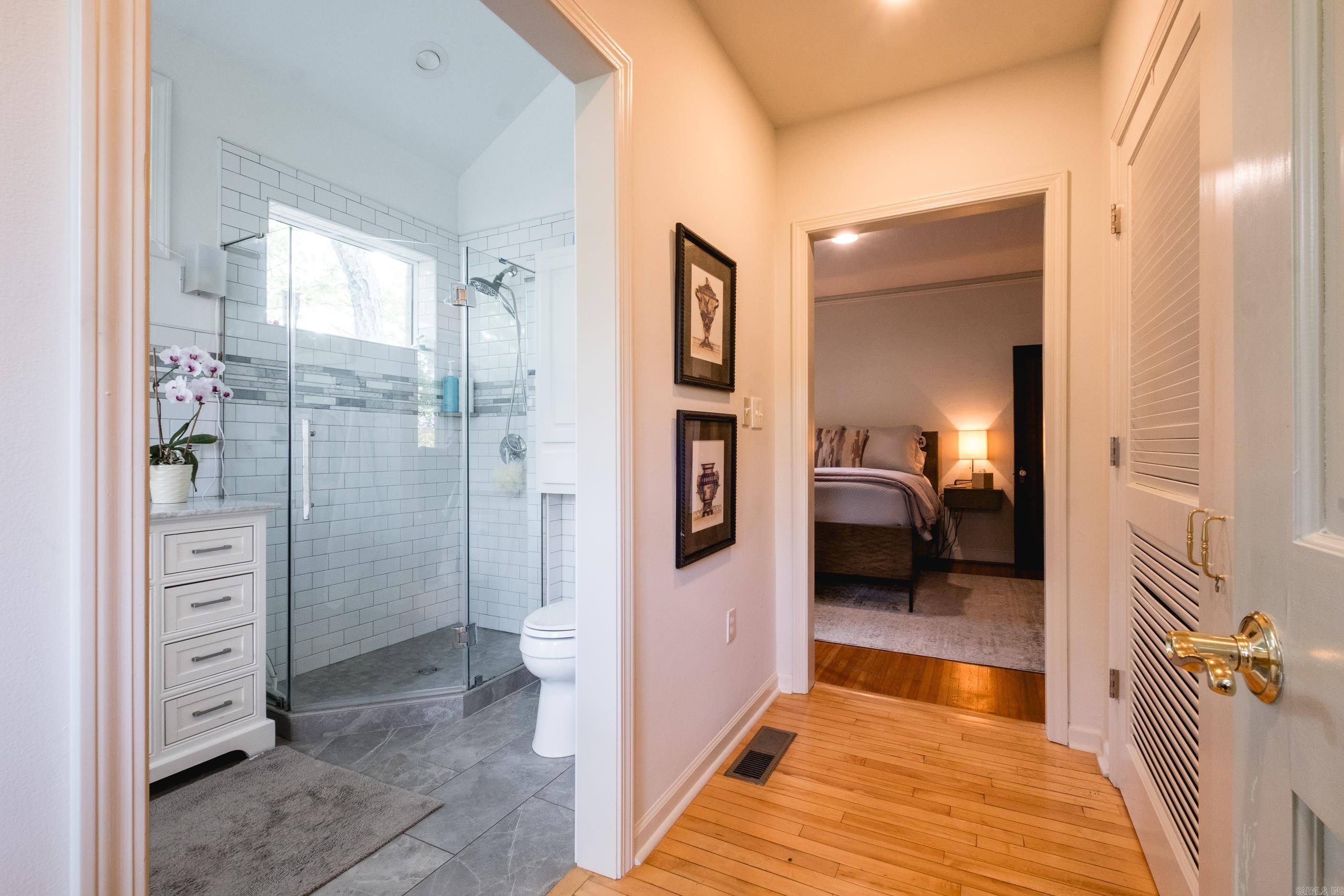 CRYSTAL COURT - Residential