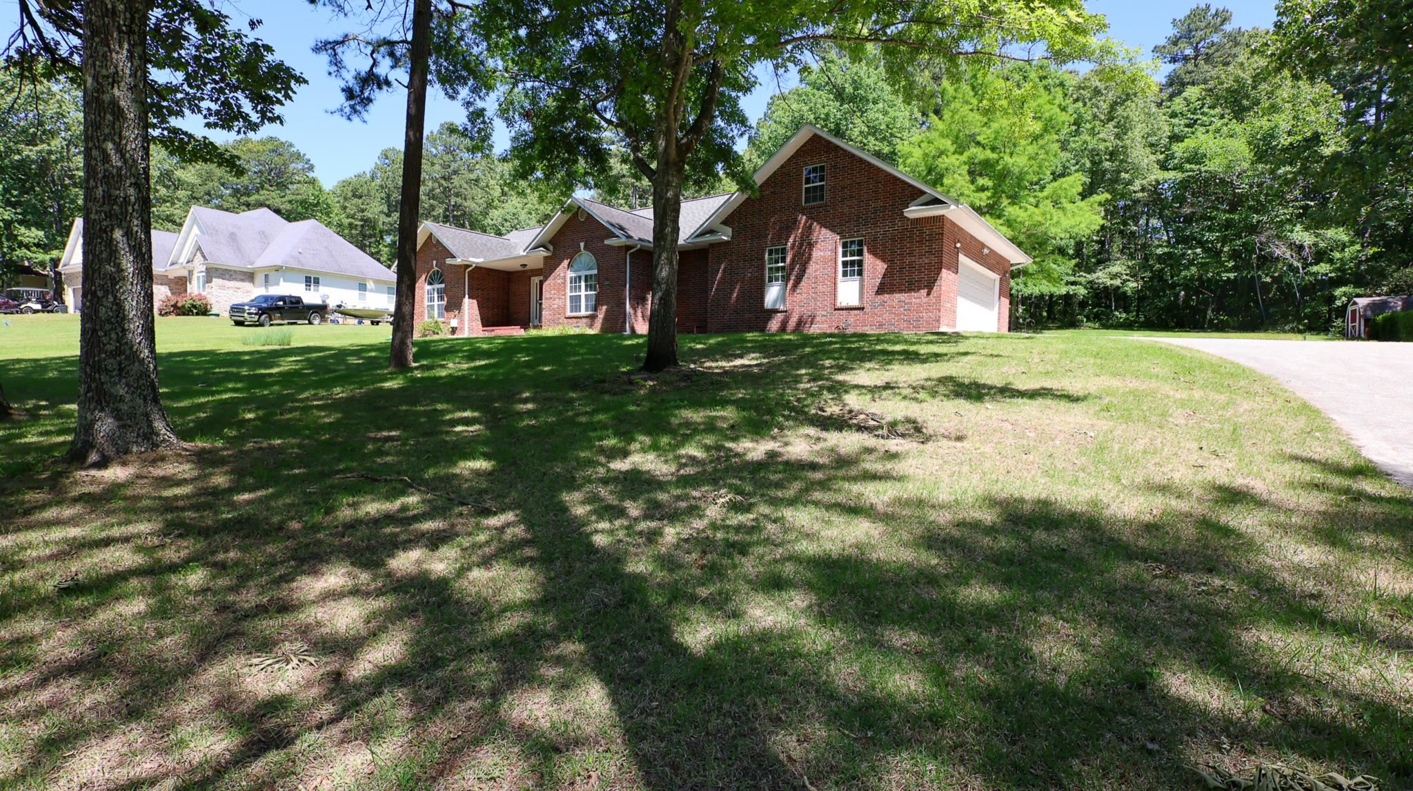 ASHLEY WOODS - Residential