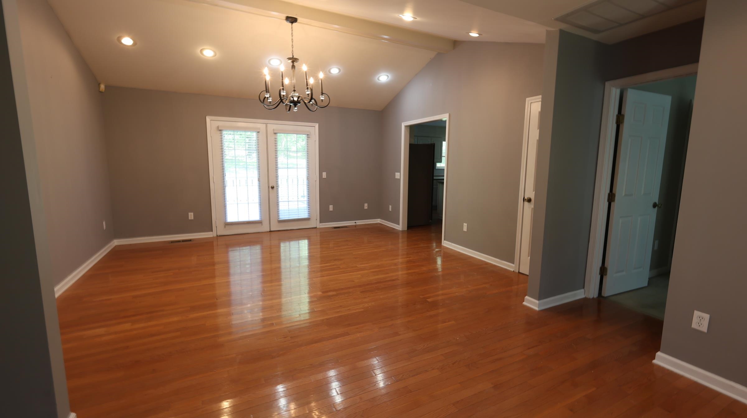 ASHLEY WOODS - Residential