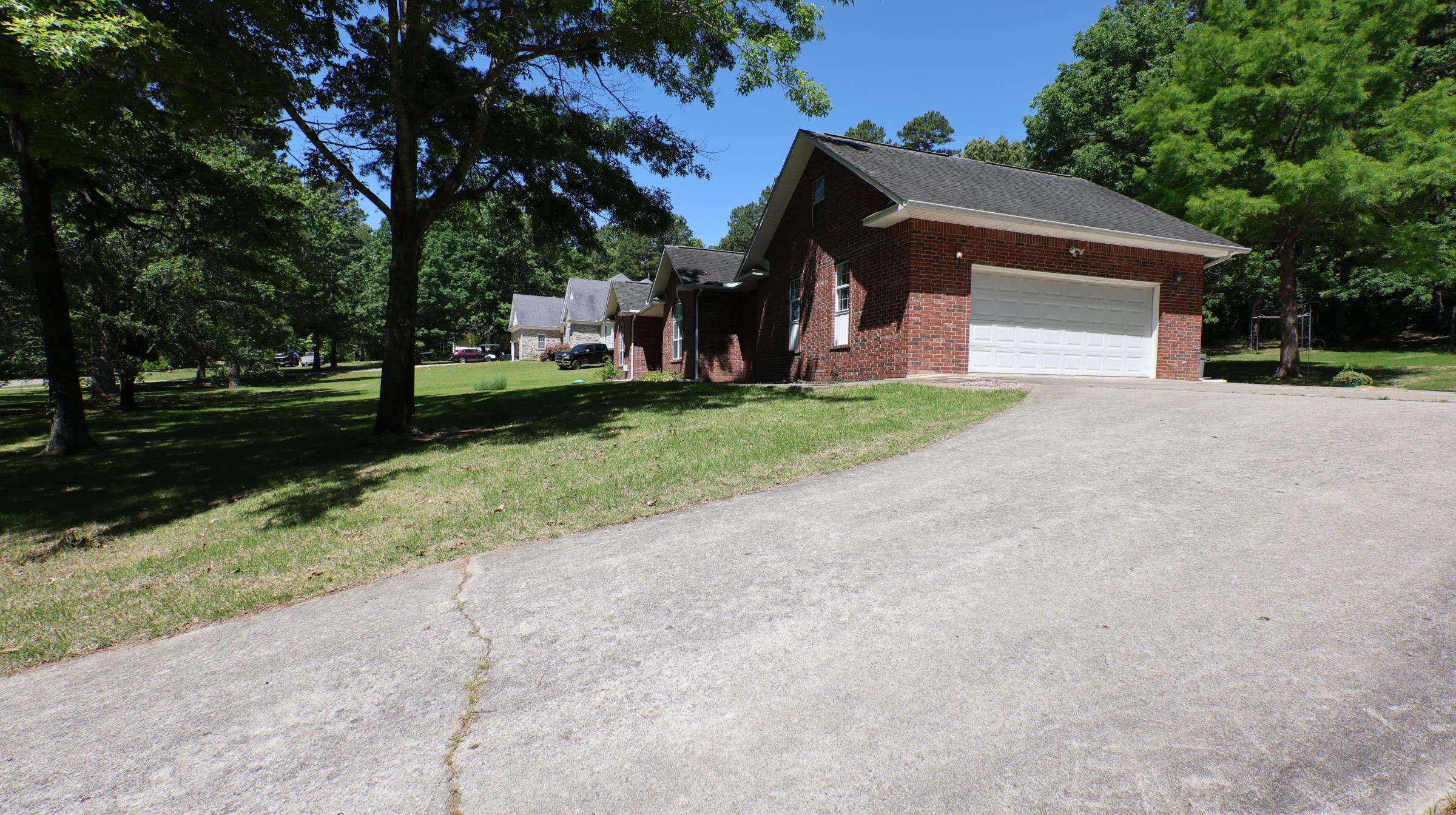 ASHLEY WOODS - Residential