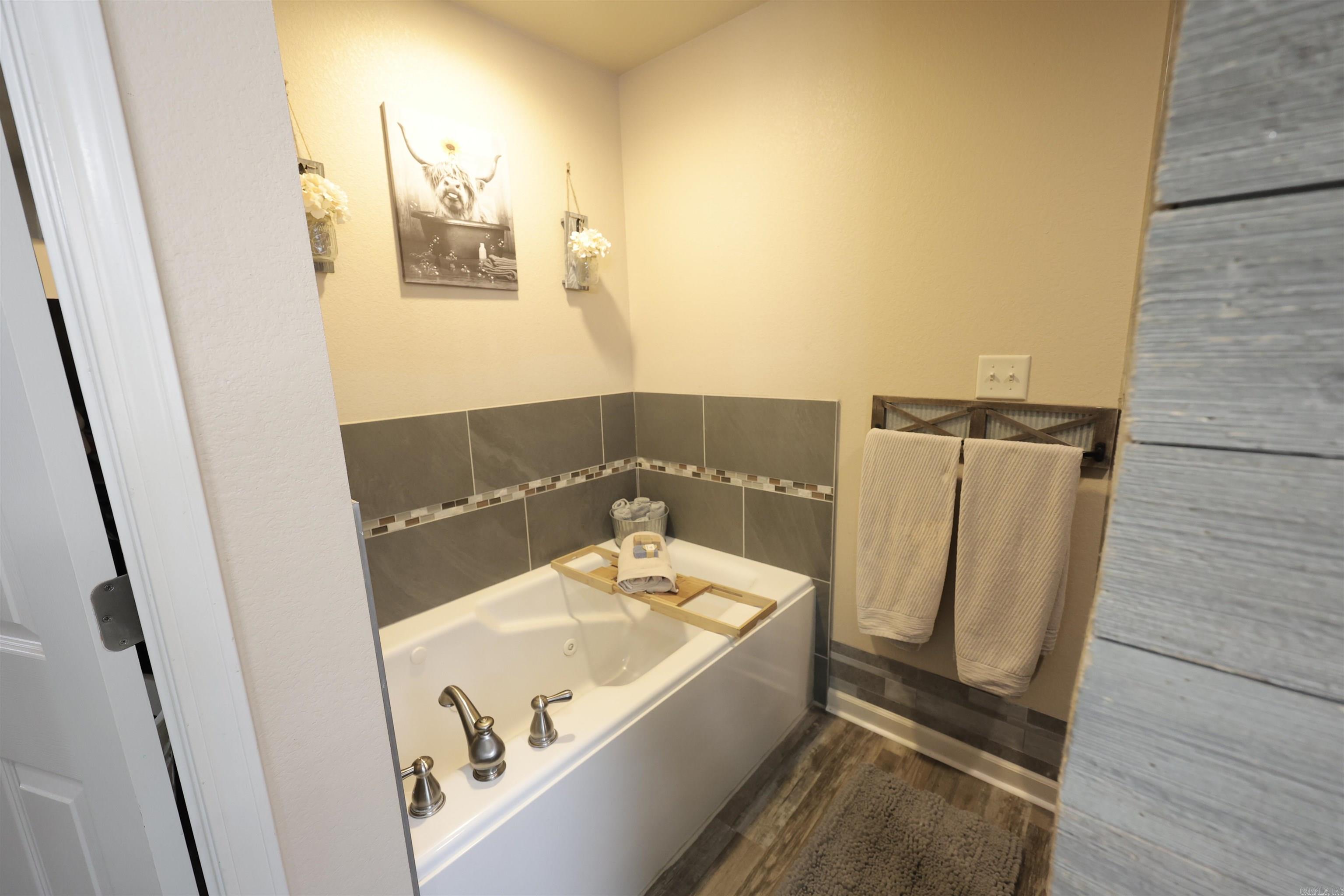 SOUTHERN COMFORT ESTATES - Residential