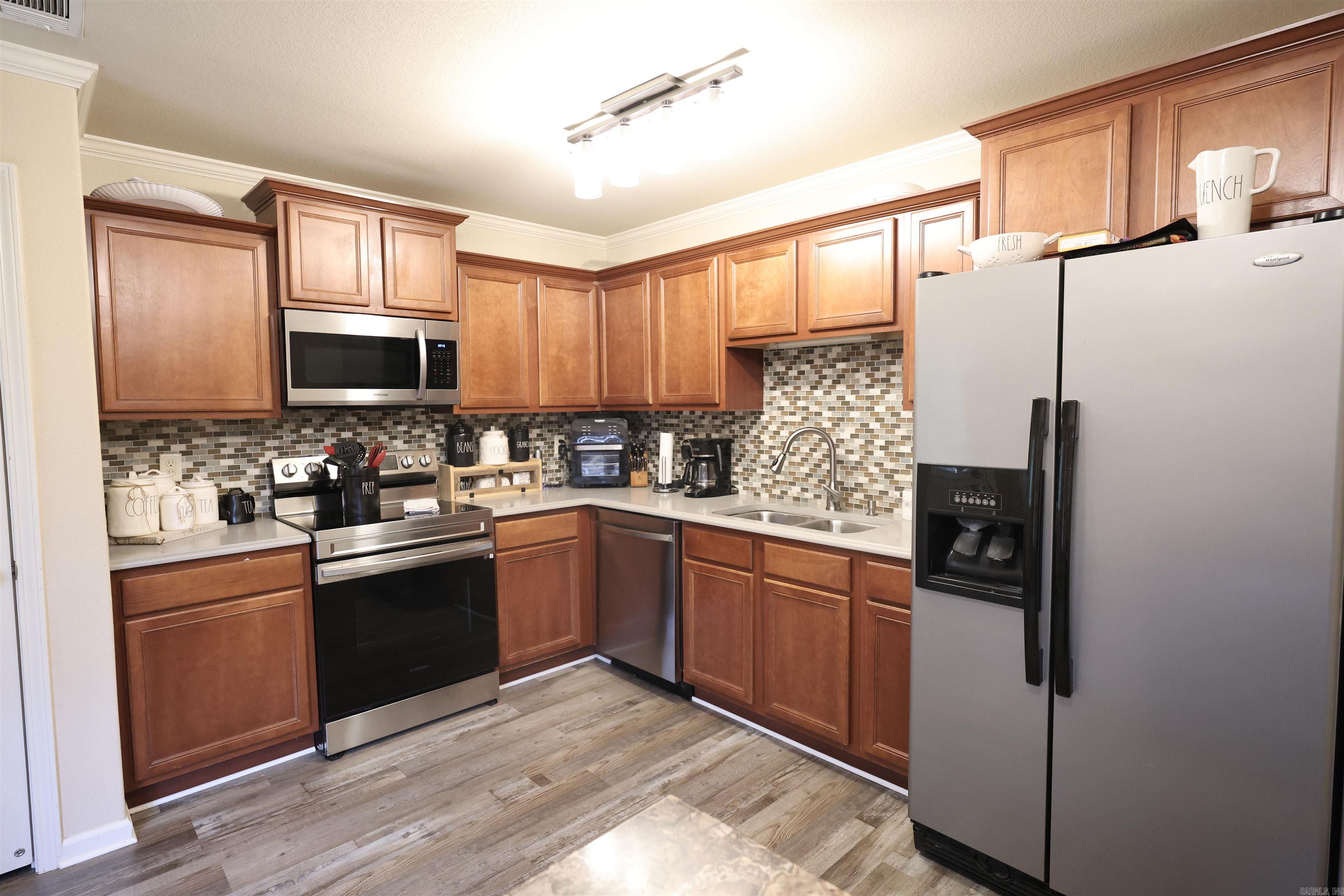 SOUTHERN COMFORT ESTATES - Residential