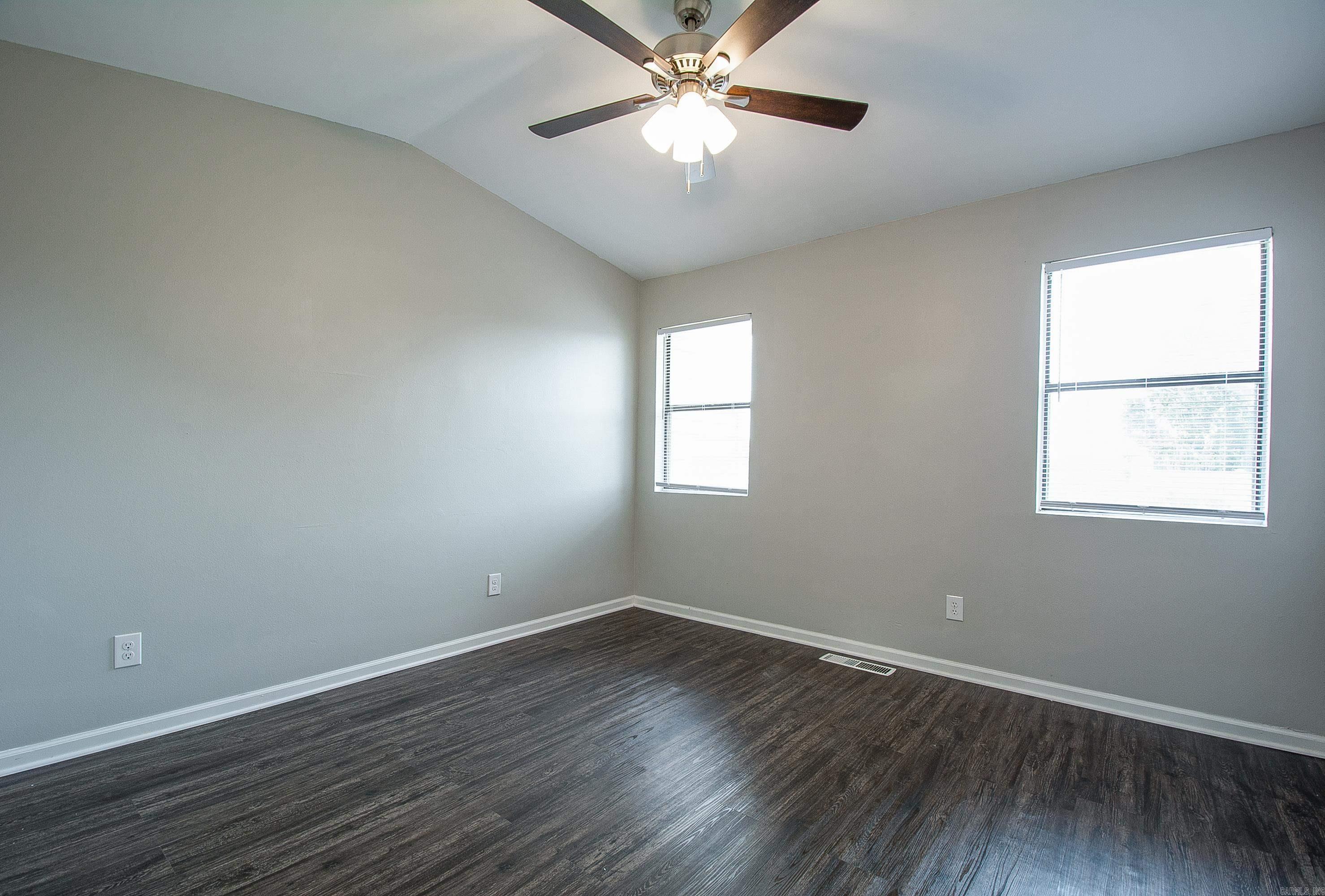 TREEHILL PARK - Residential