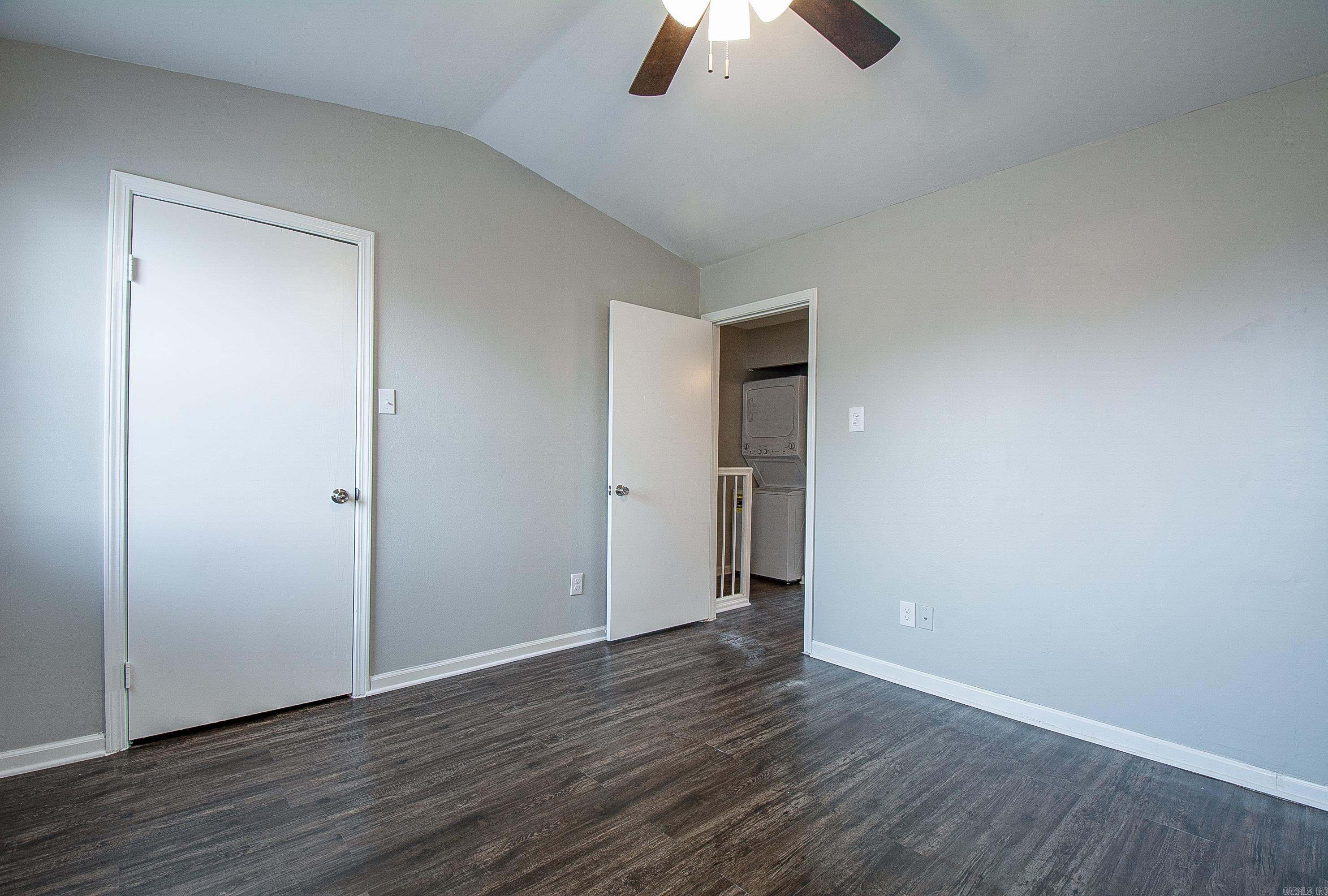 TREEHILL PARK - Residential