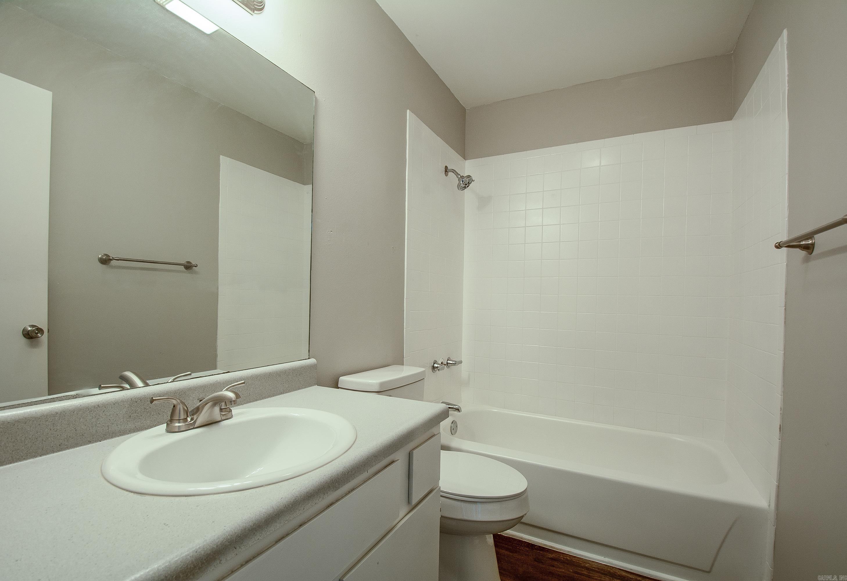 TREEHILL PARK - Residential