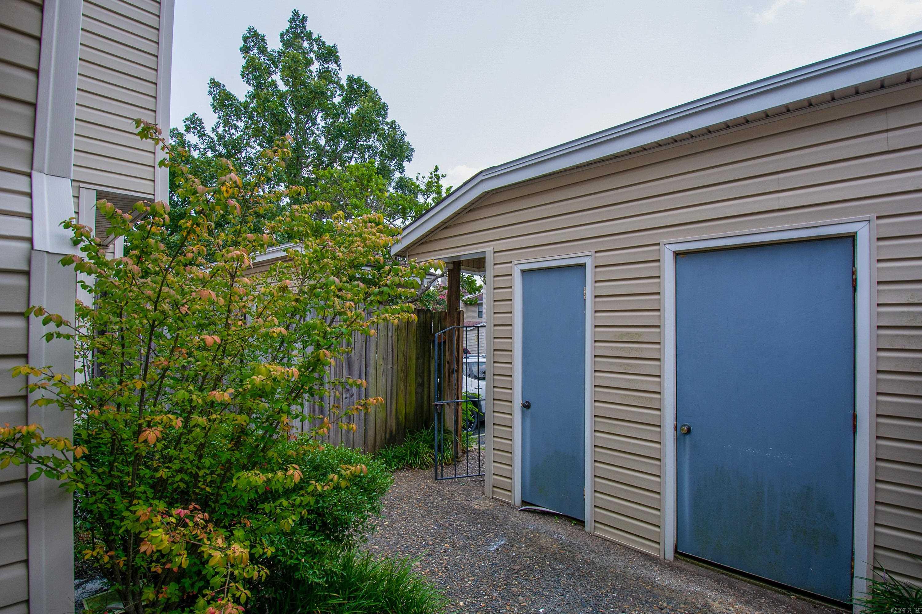 TREEHILL PARK - Residential